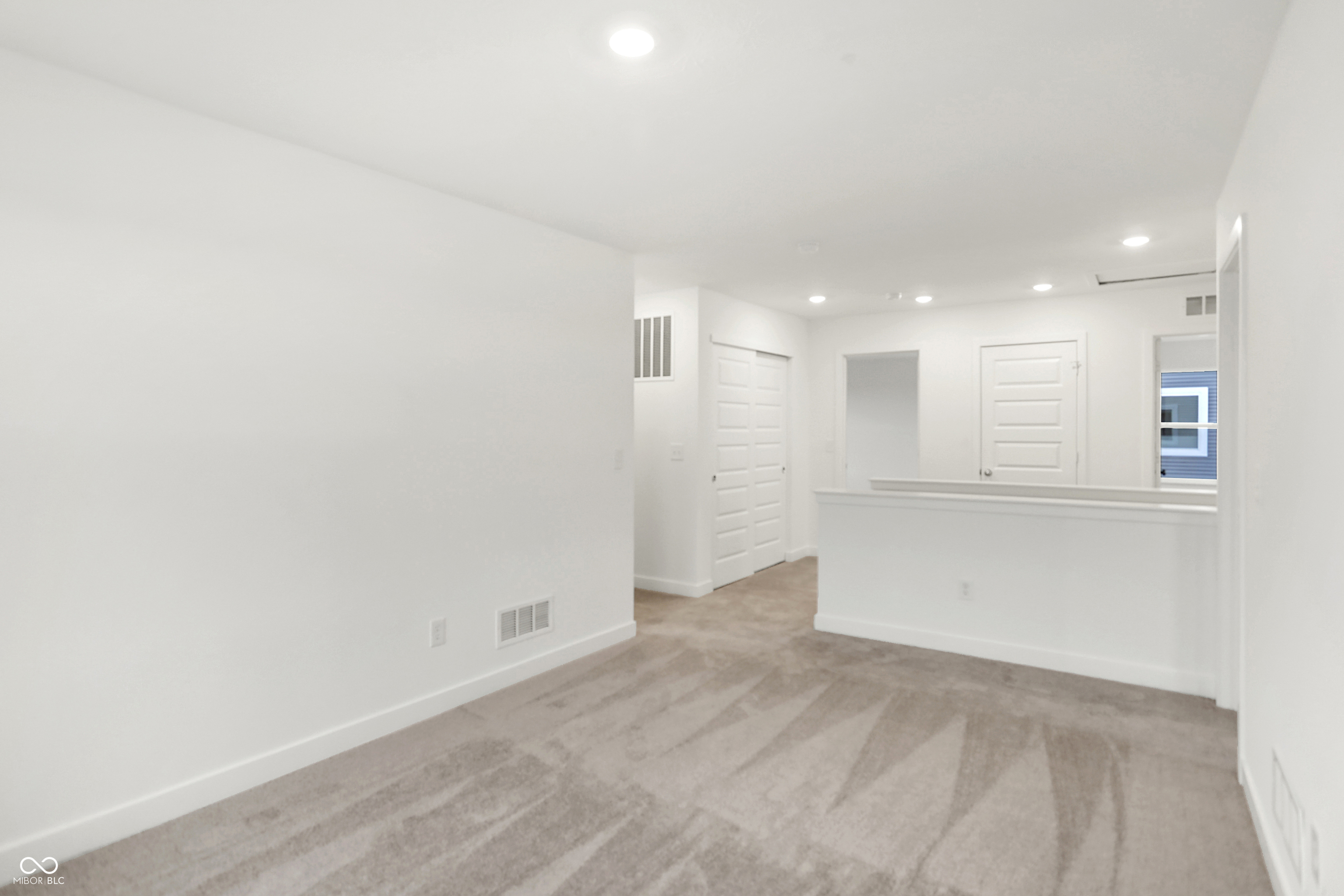 2004 Foothill Drive