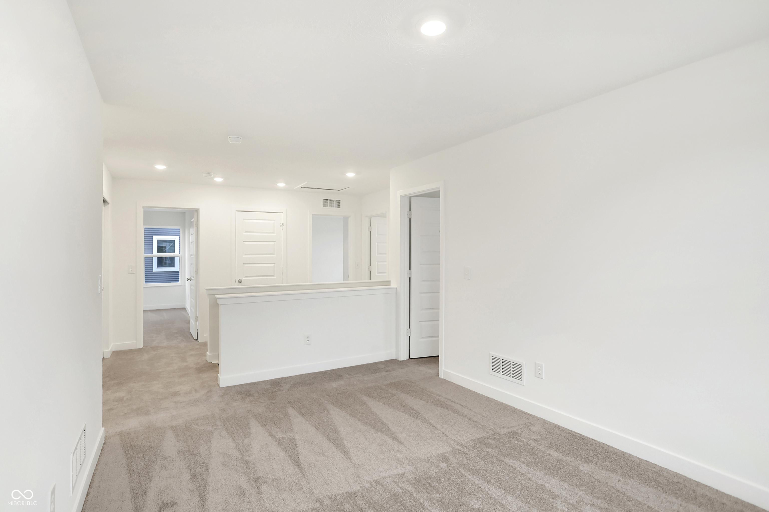 2004 Foothill Drive