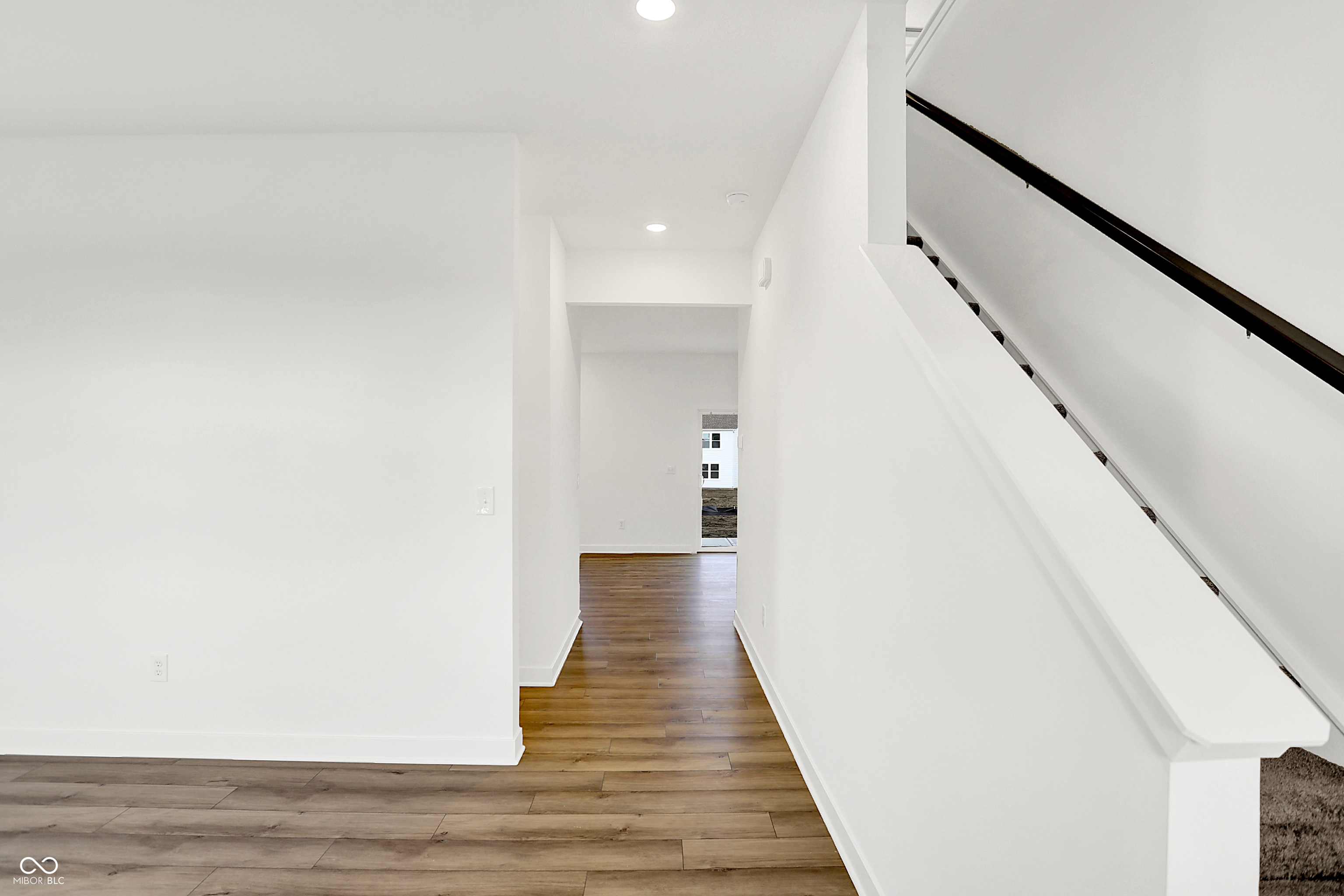 2004 Foothill Drive