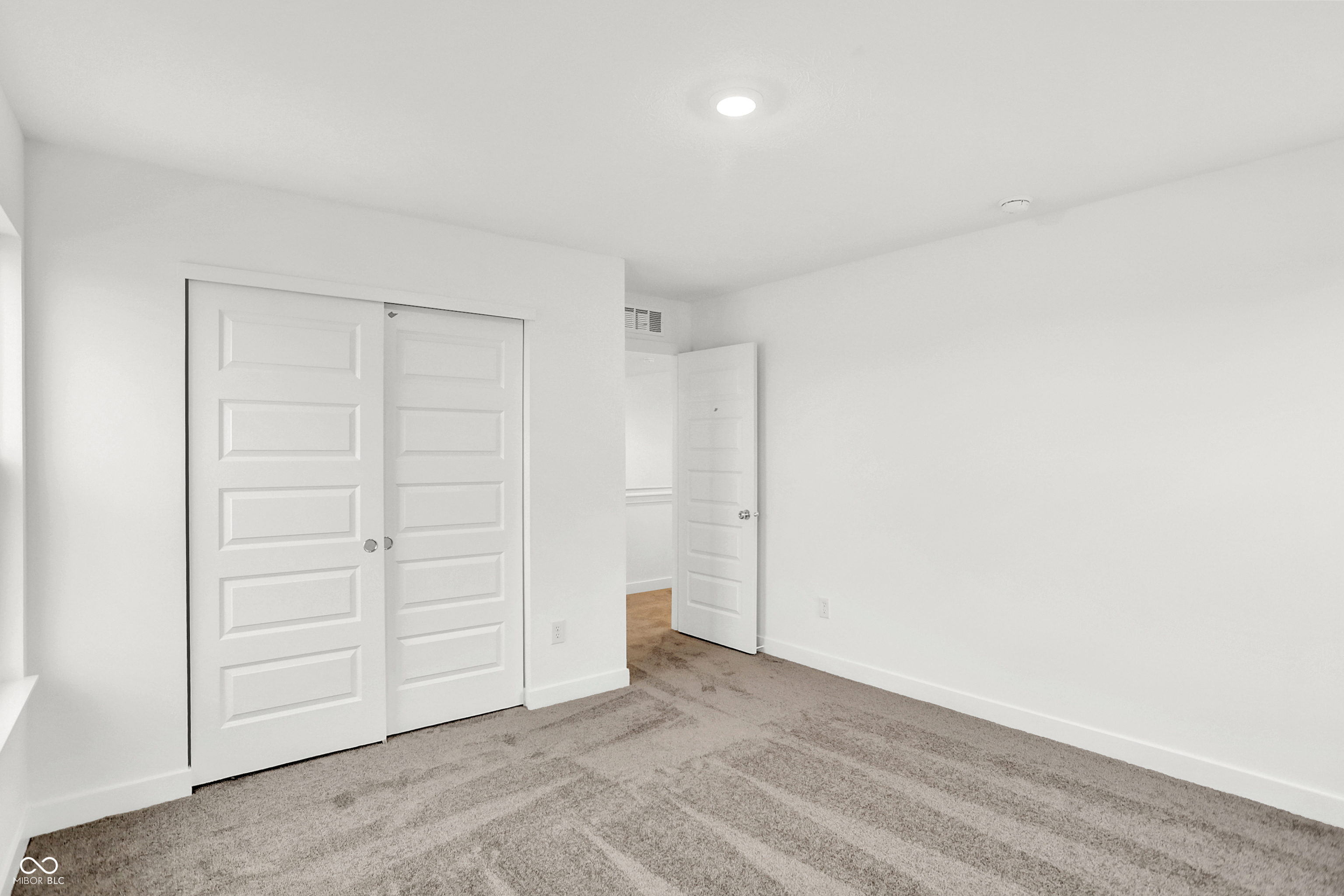 2004 Foothill Drive