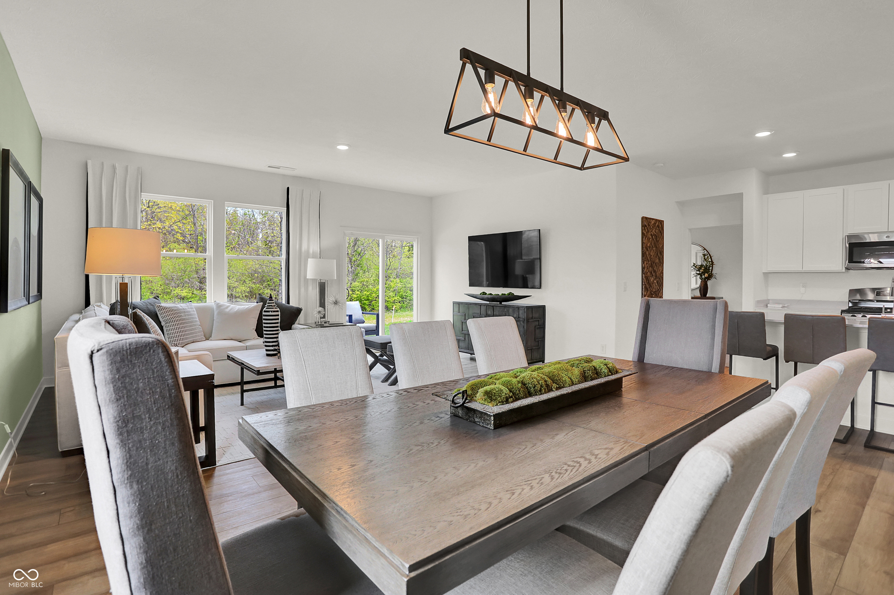 3706 Cantebury Drive