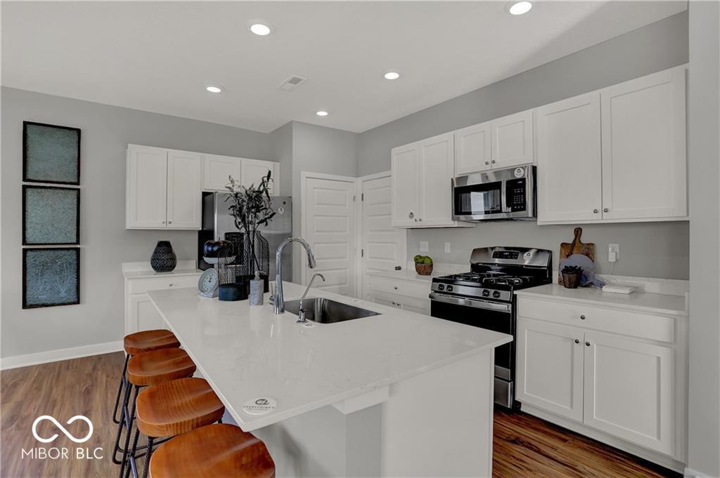 16954 Sandhurst Place