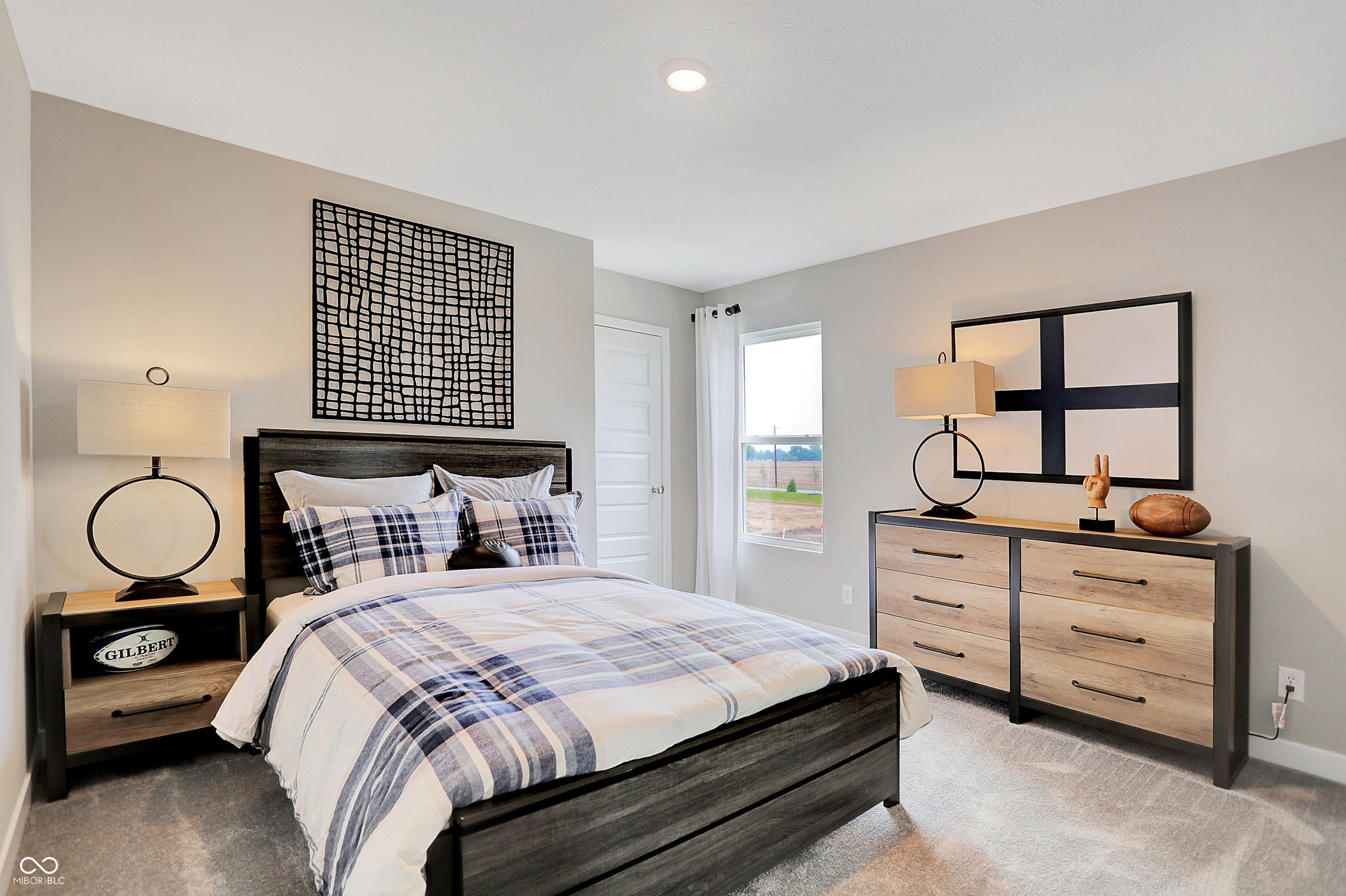 7512 Manor Lake Lane