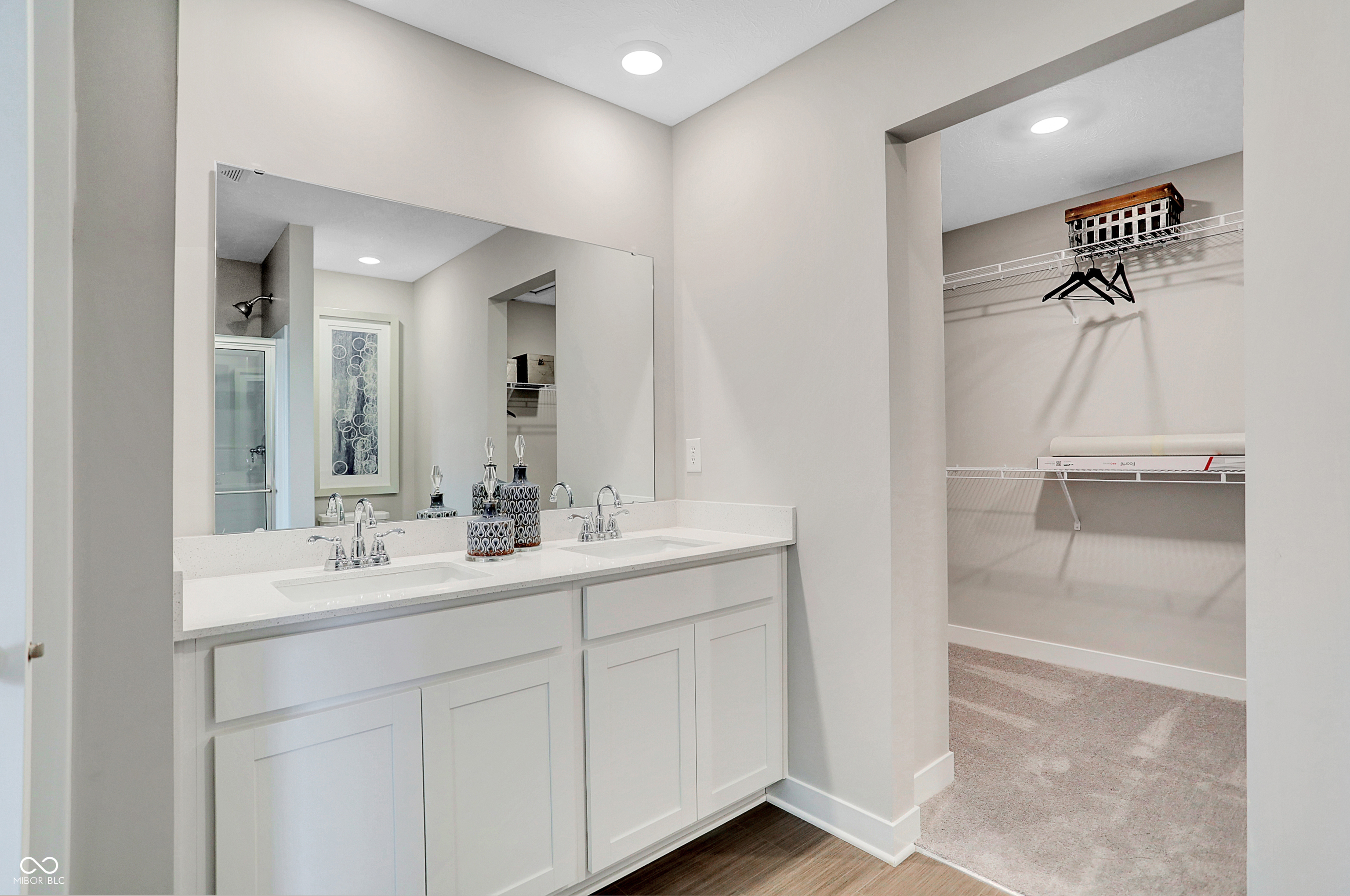7512 Manor Lake Lane