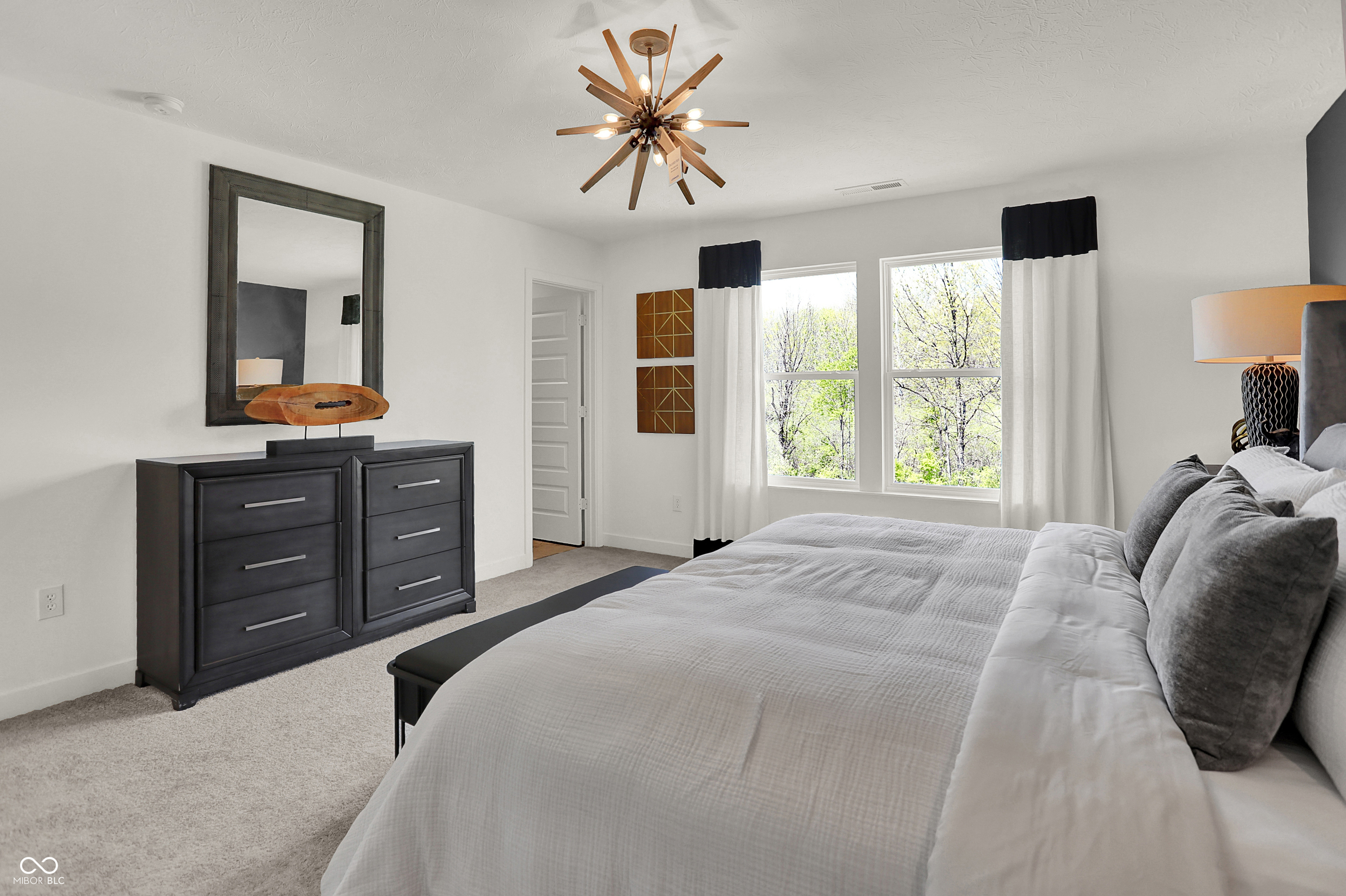 7511 Manor Lake Lane