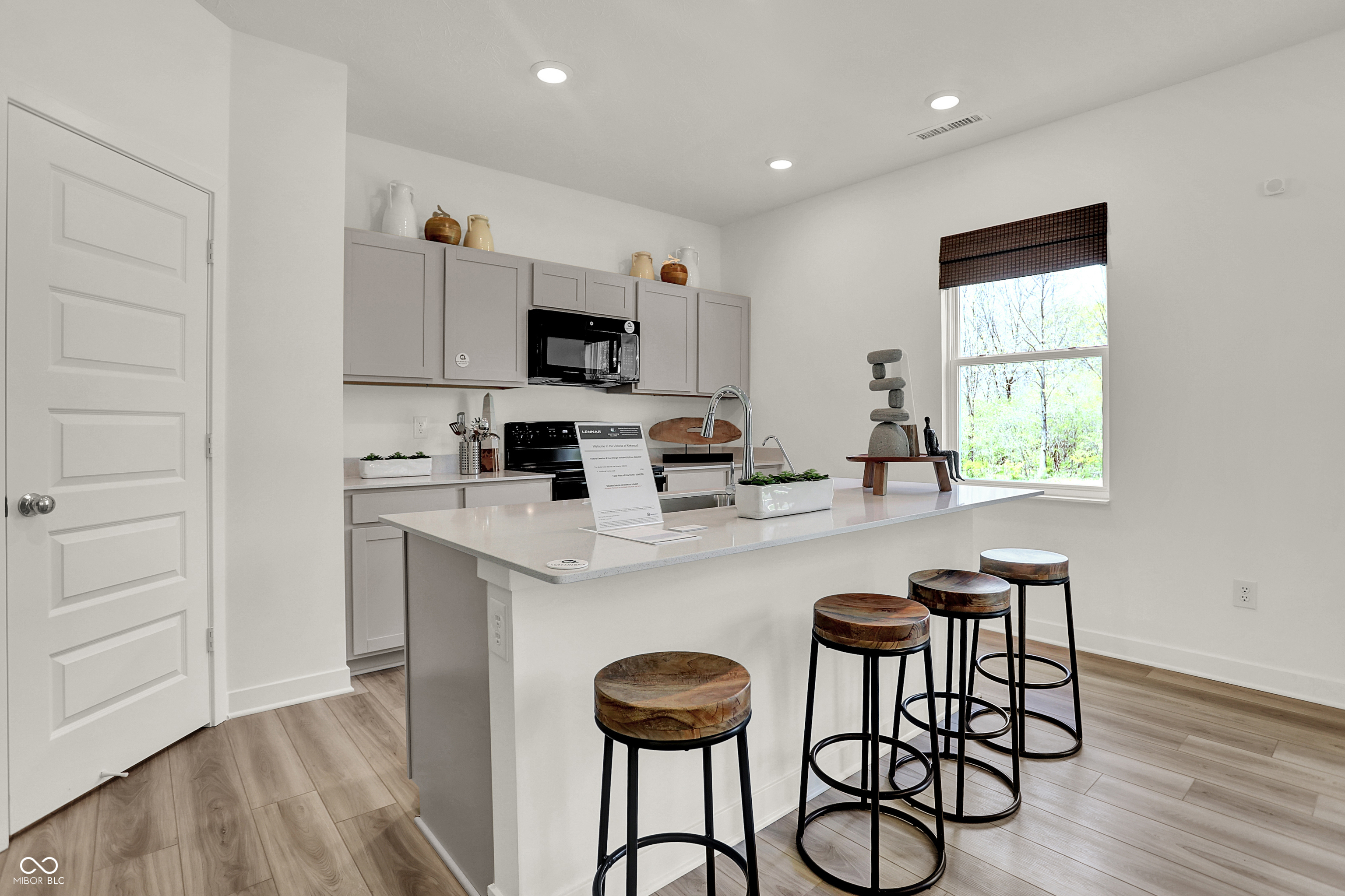7511 Manor Lake Lane