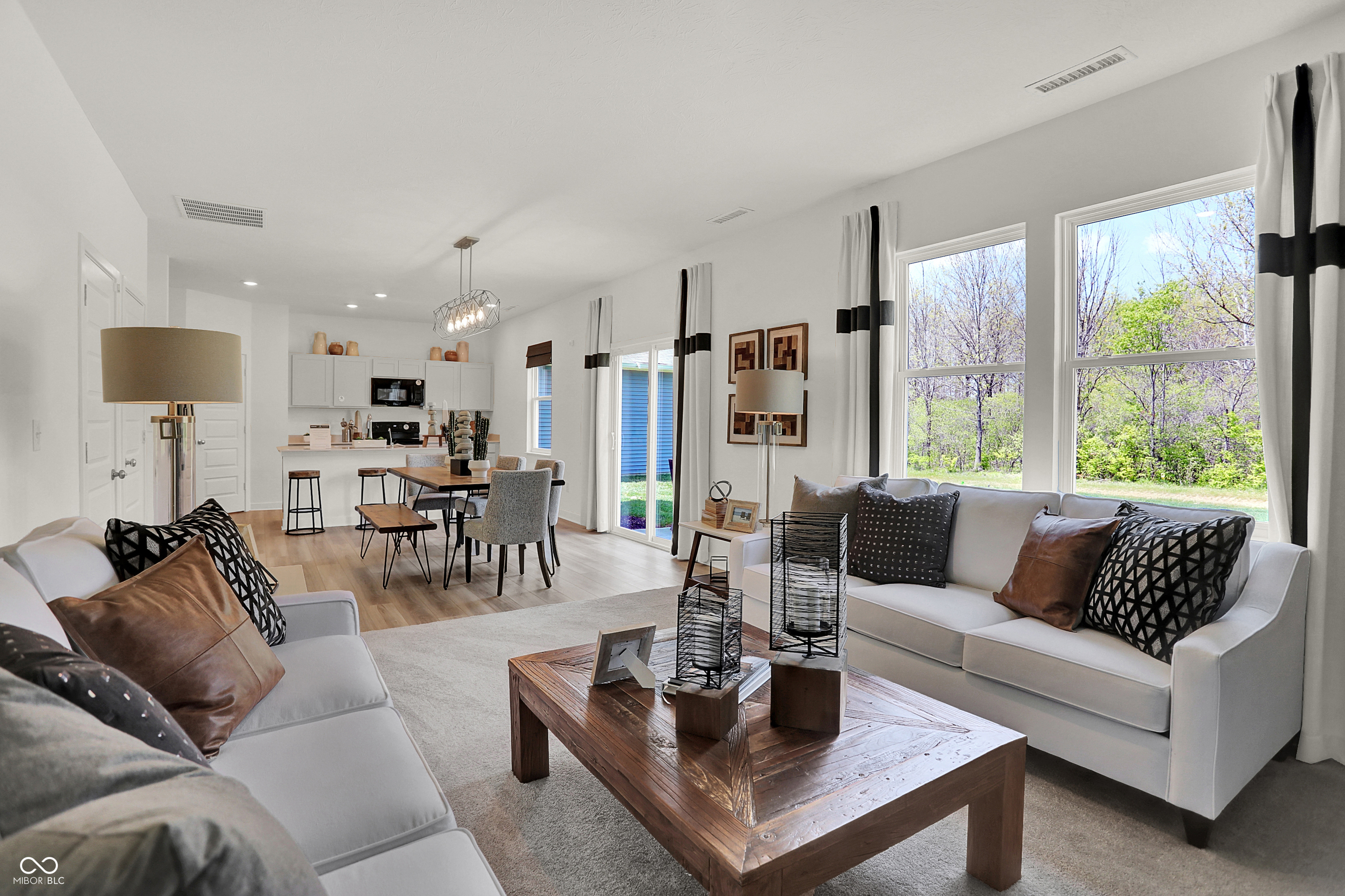 7511 Manor Lake Lane