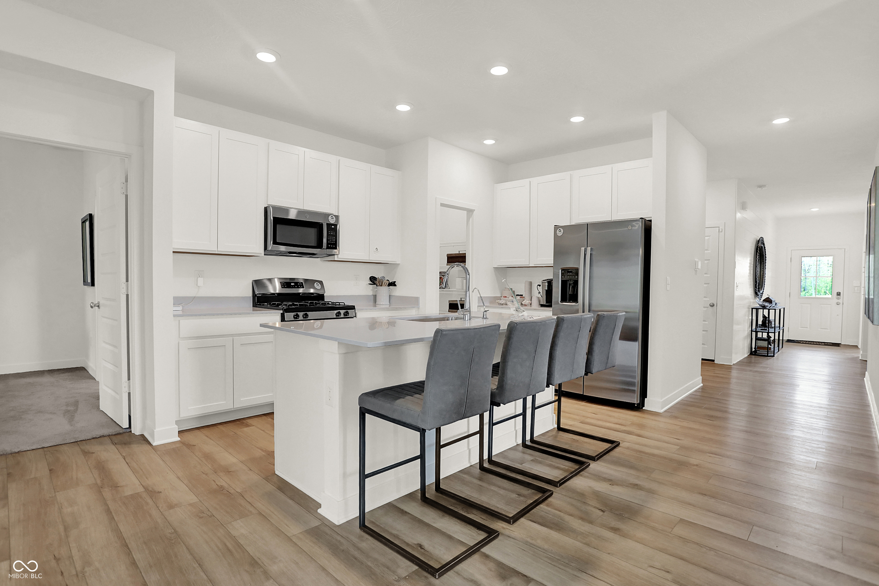 5090 Astor Way