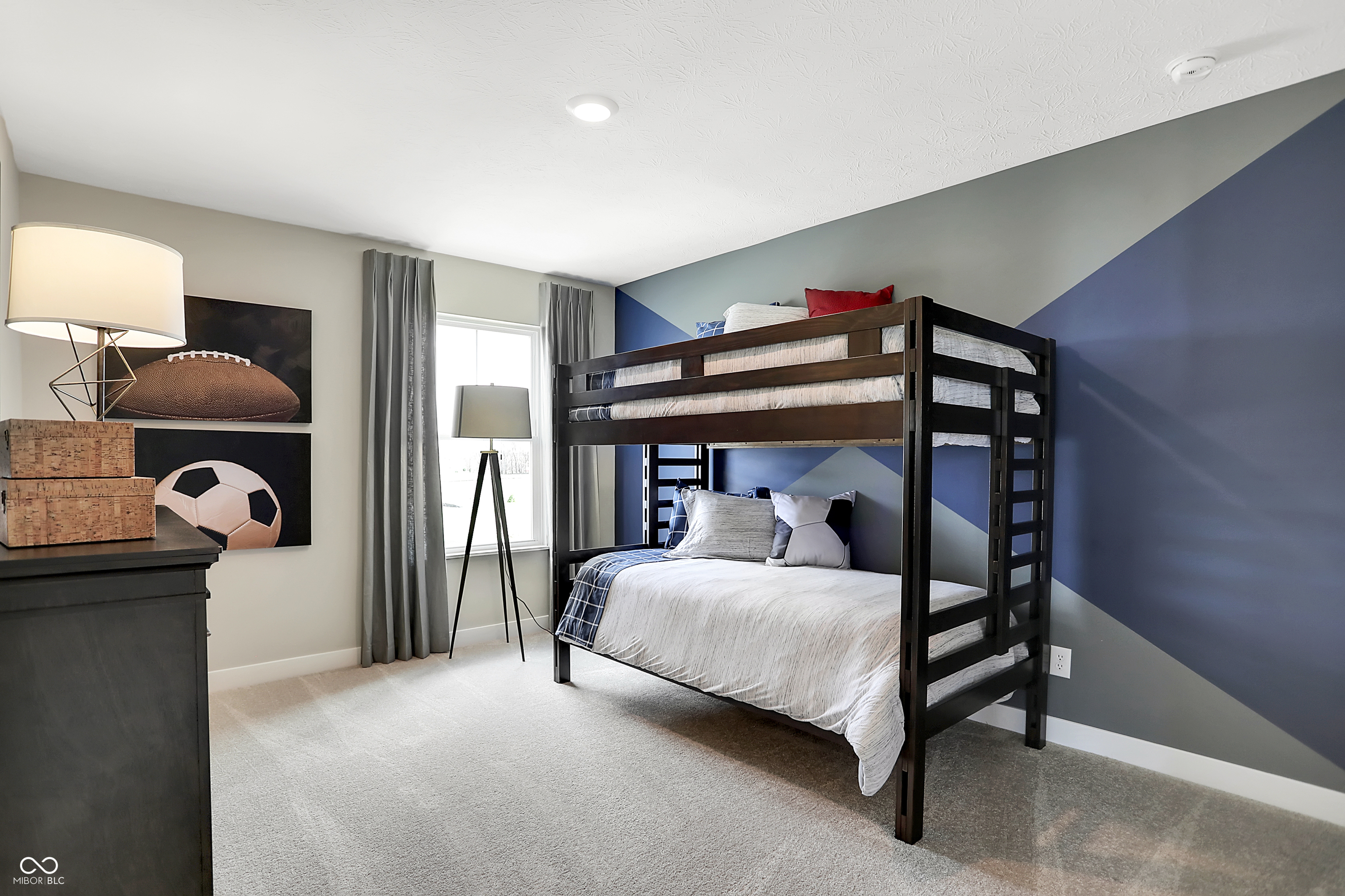 8856 Alexander Ridge Drive