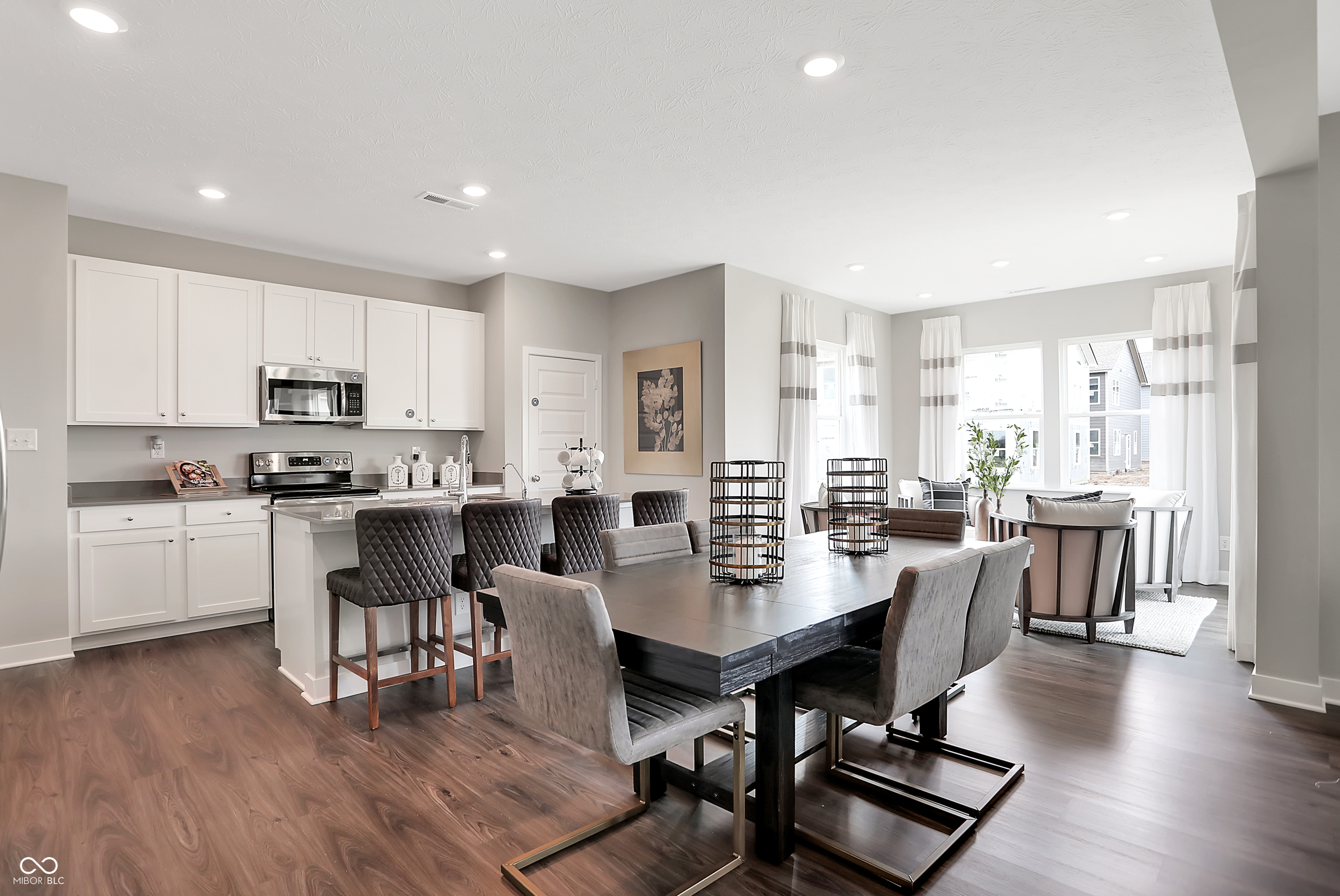 8856 Alexander Ridge Drive