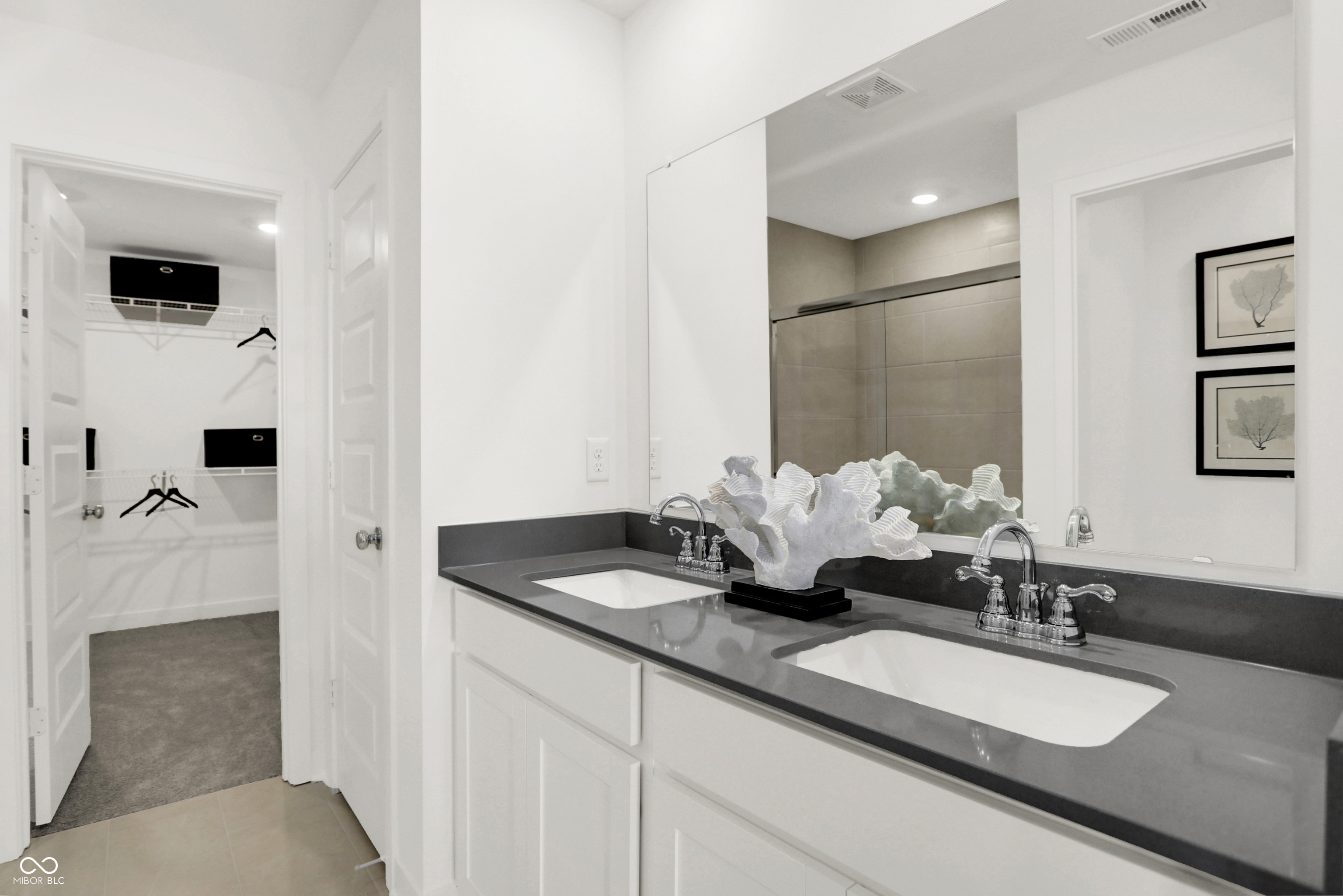 1725 Hemlock Circle