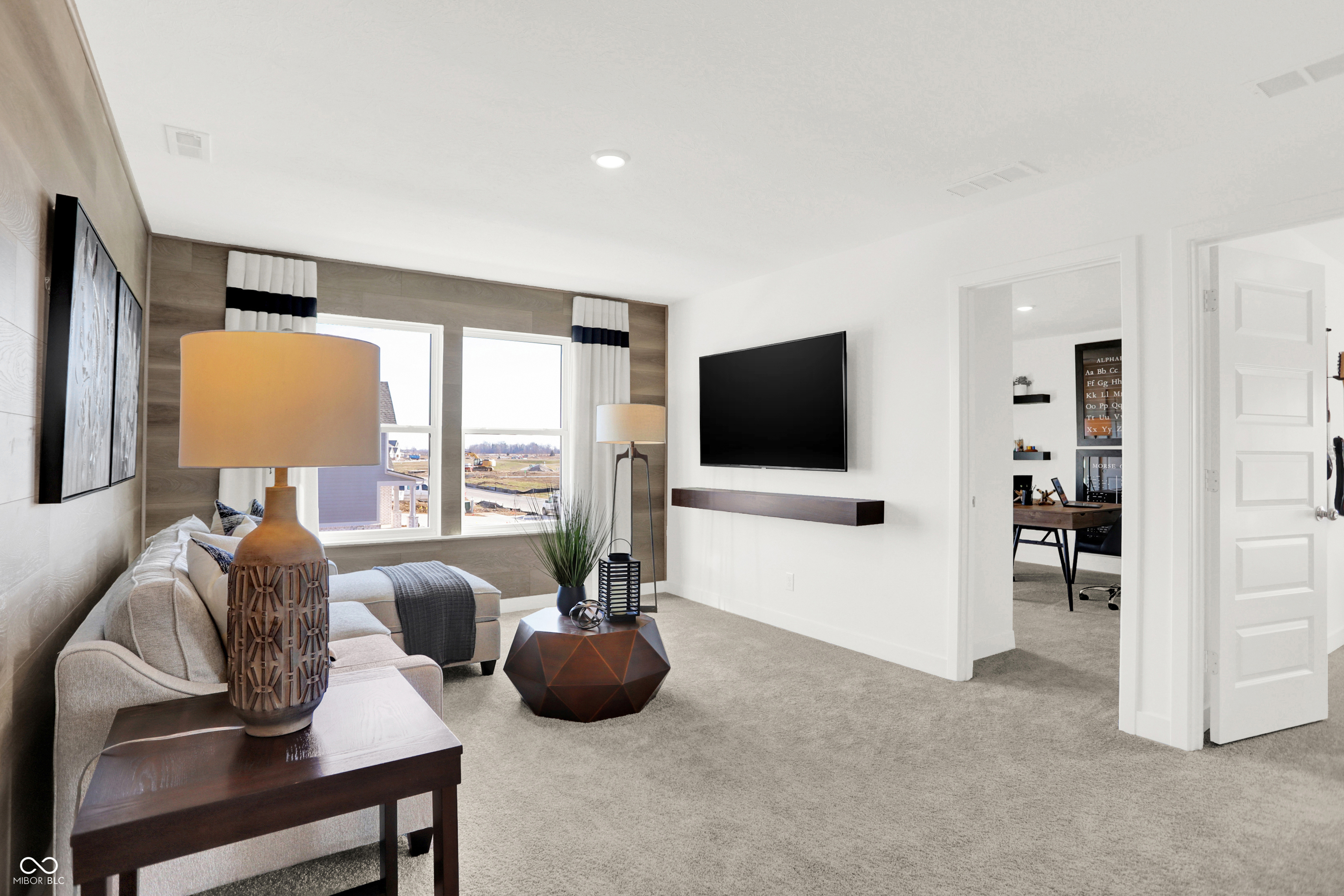 1725 Hemlock Circle