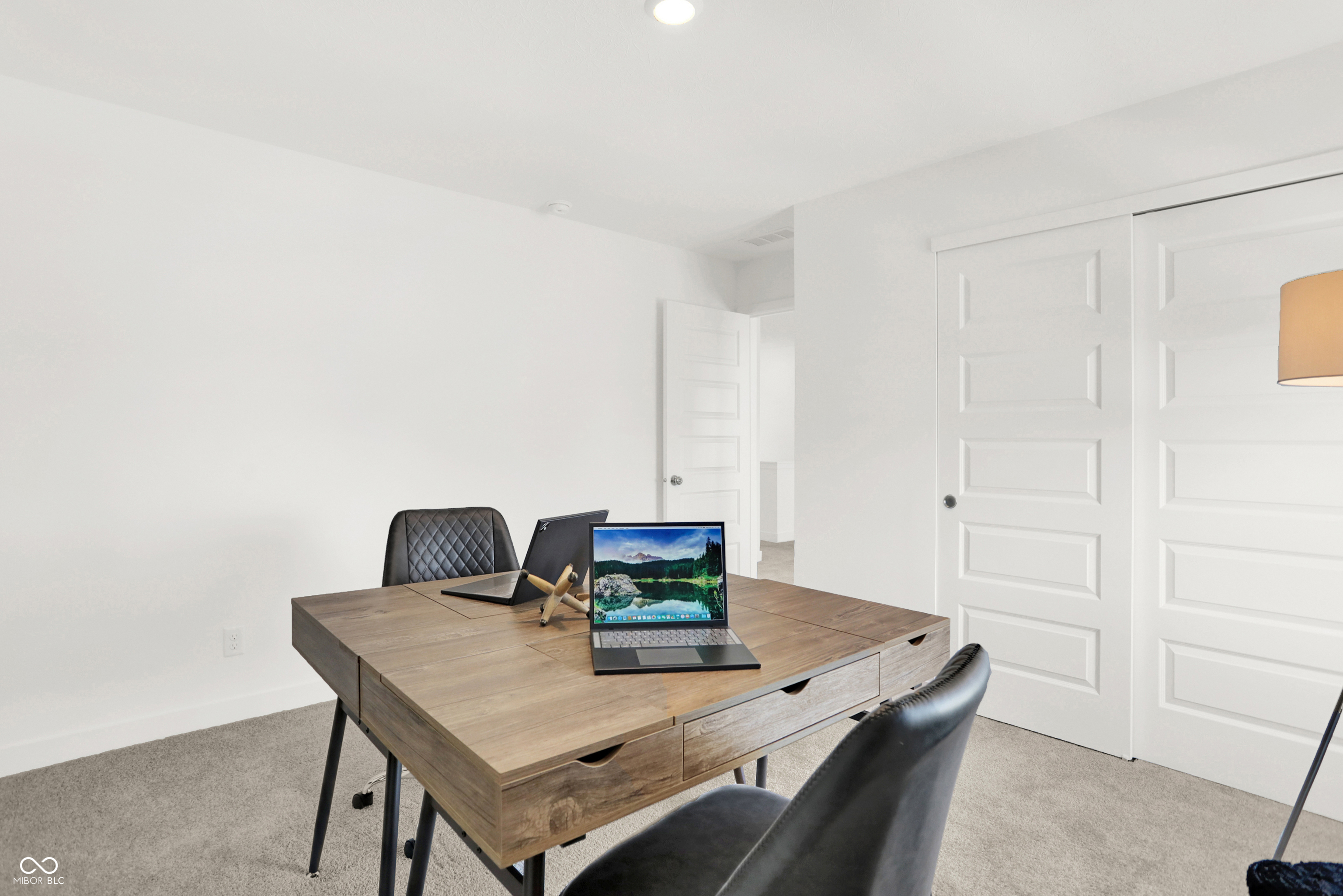 1725 Hemlock Circle