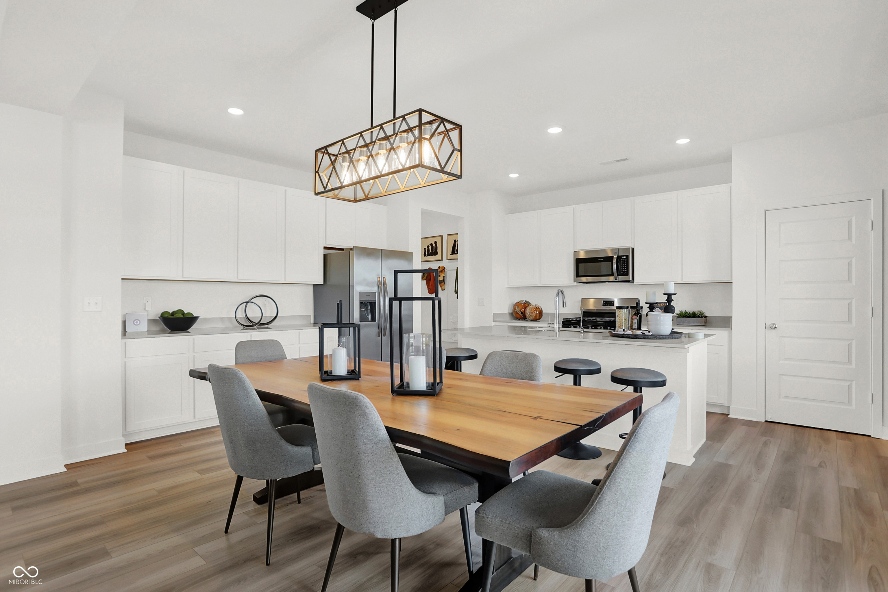1725 Hemlock Circle