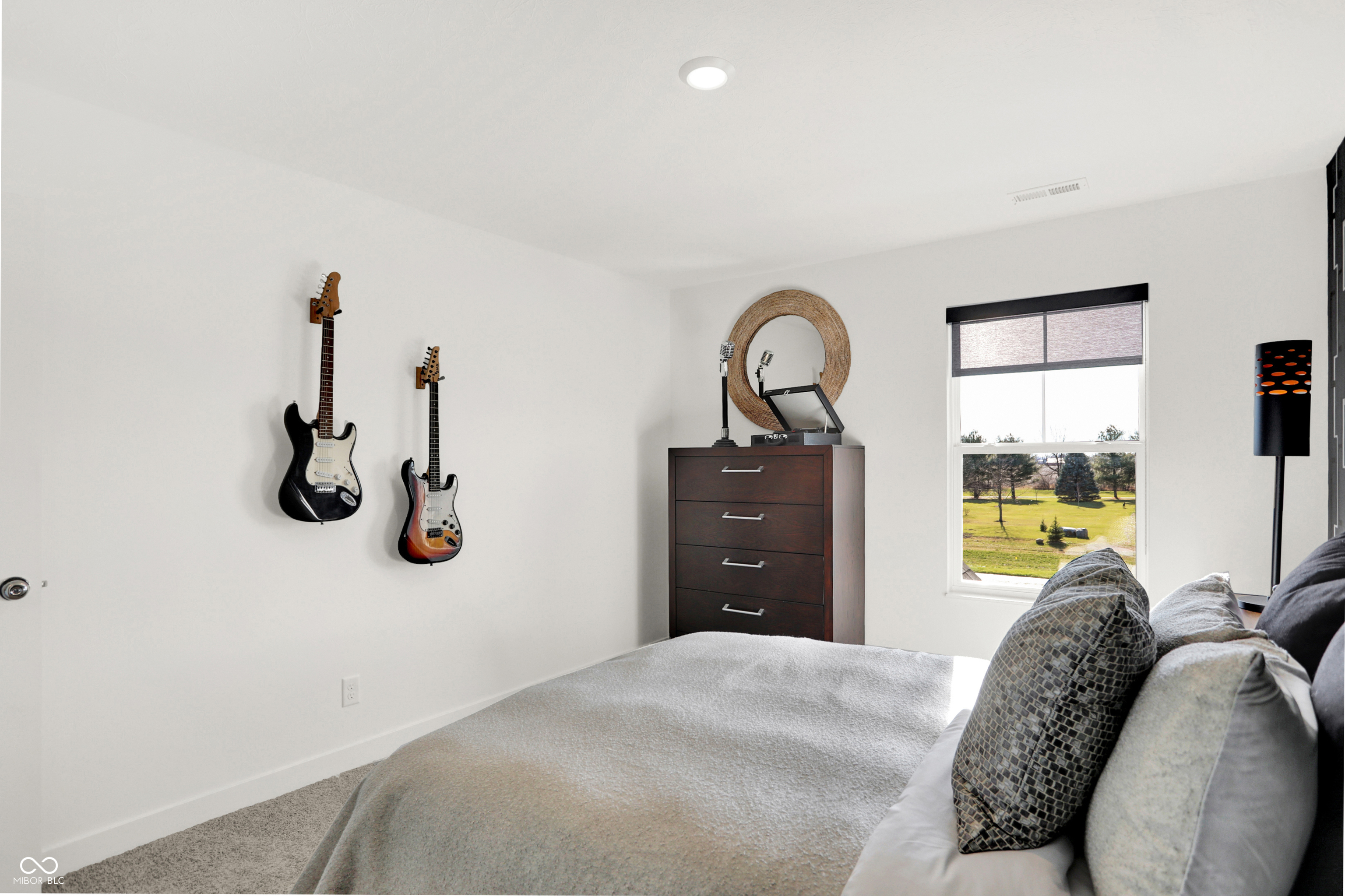 1725 Hemlock Circle