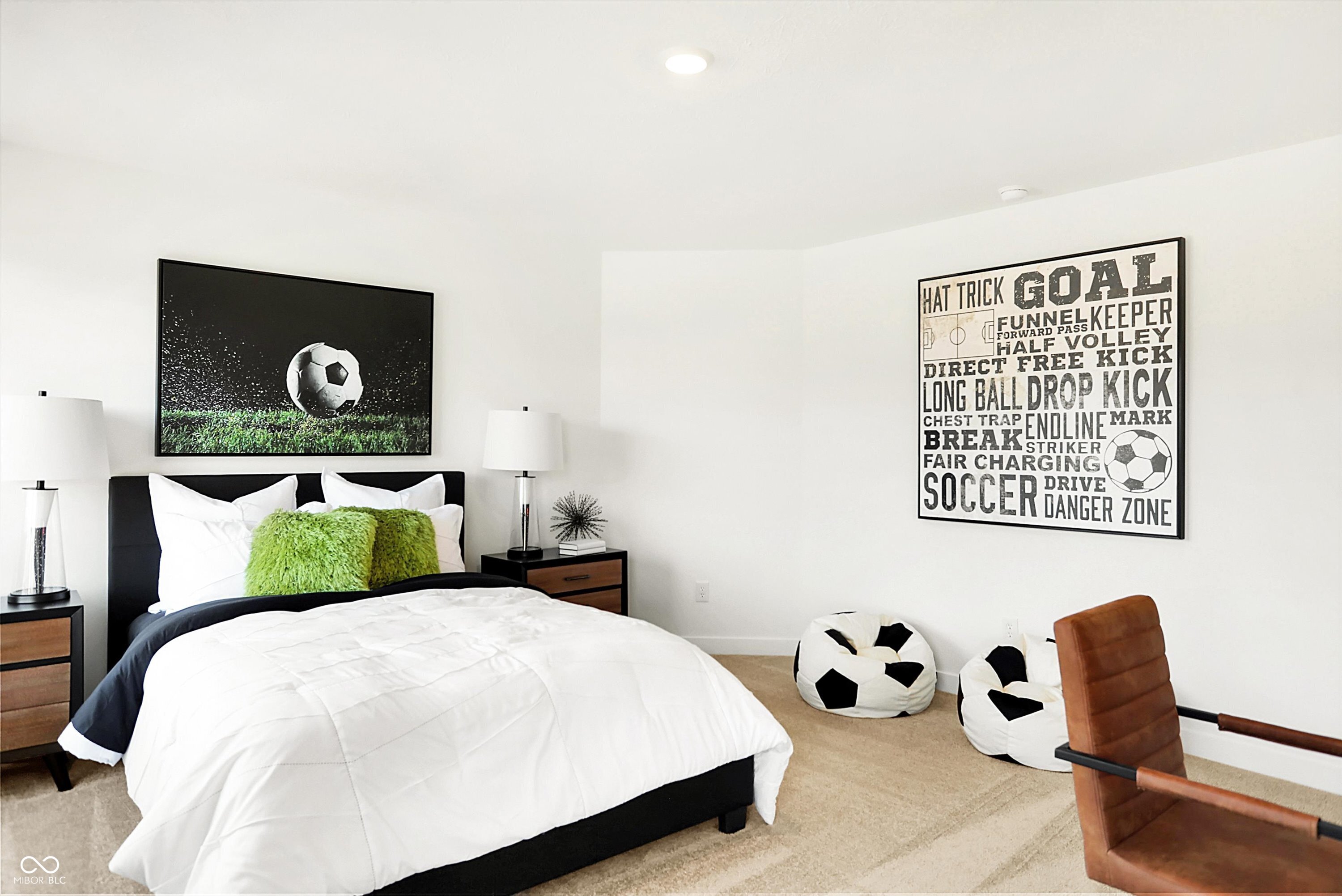 9091 Drakeswood Avenue