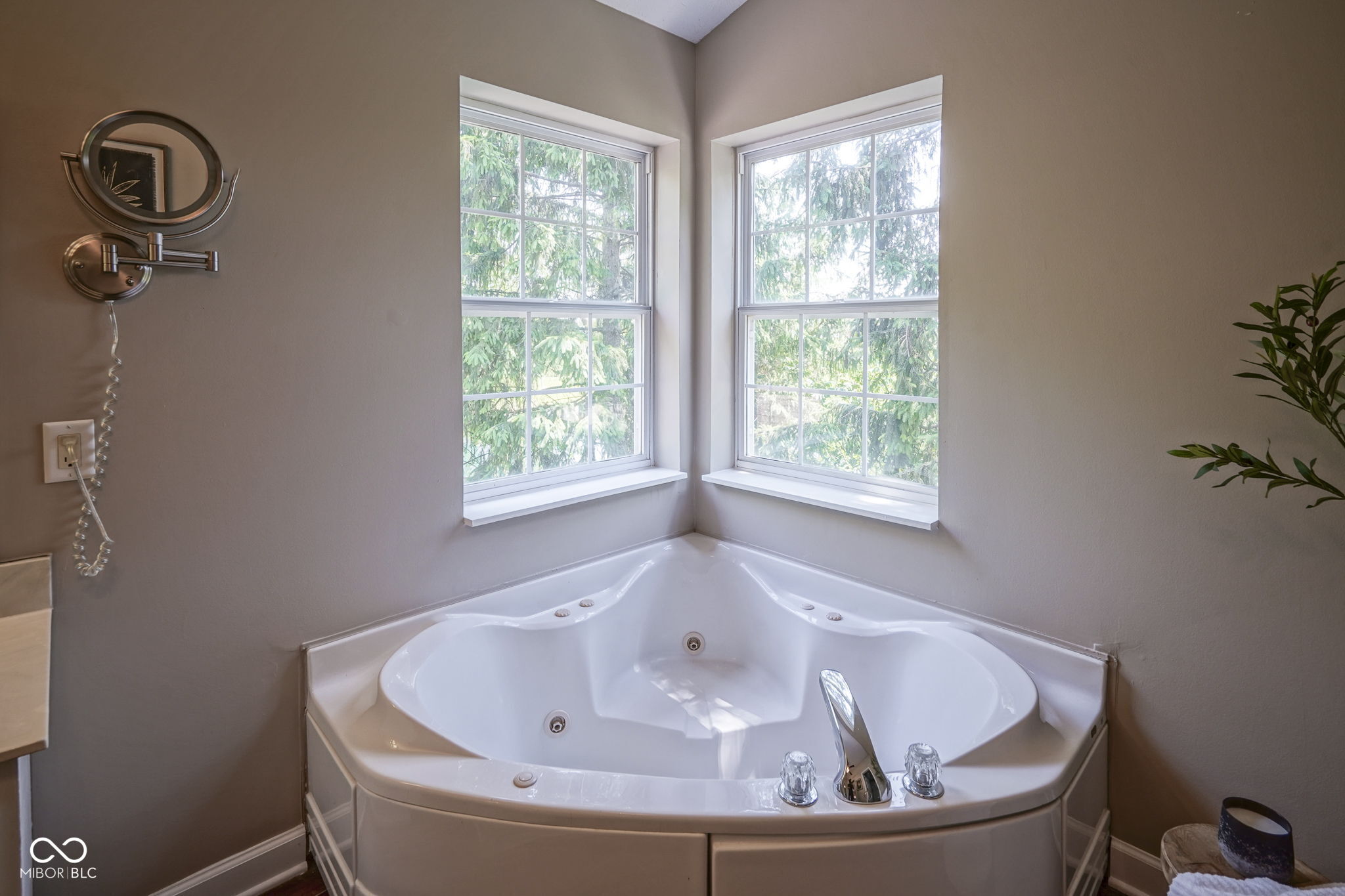 17635 Willow Creek Way