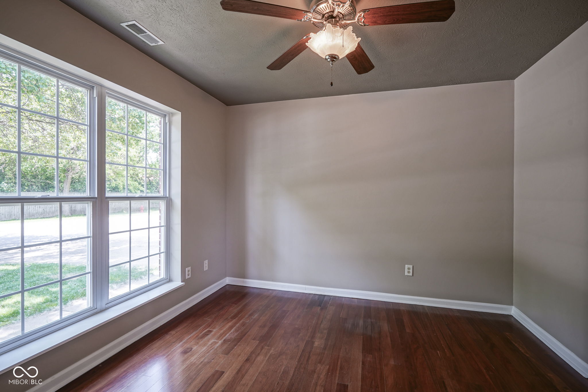 17635 Willow Creek Way