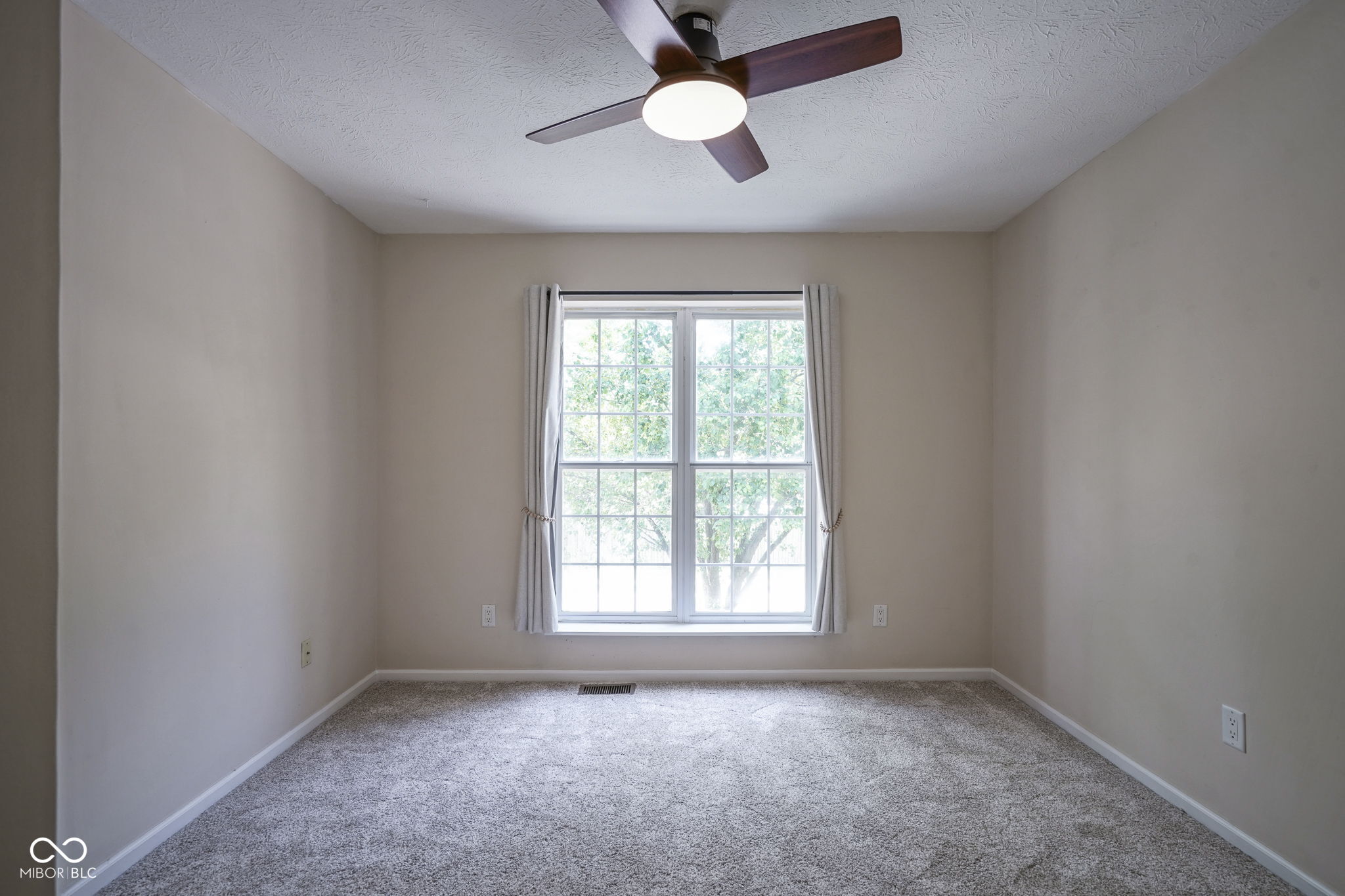 17635 Willow Creek Way