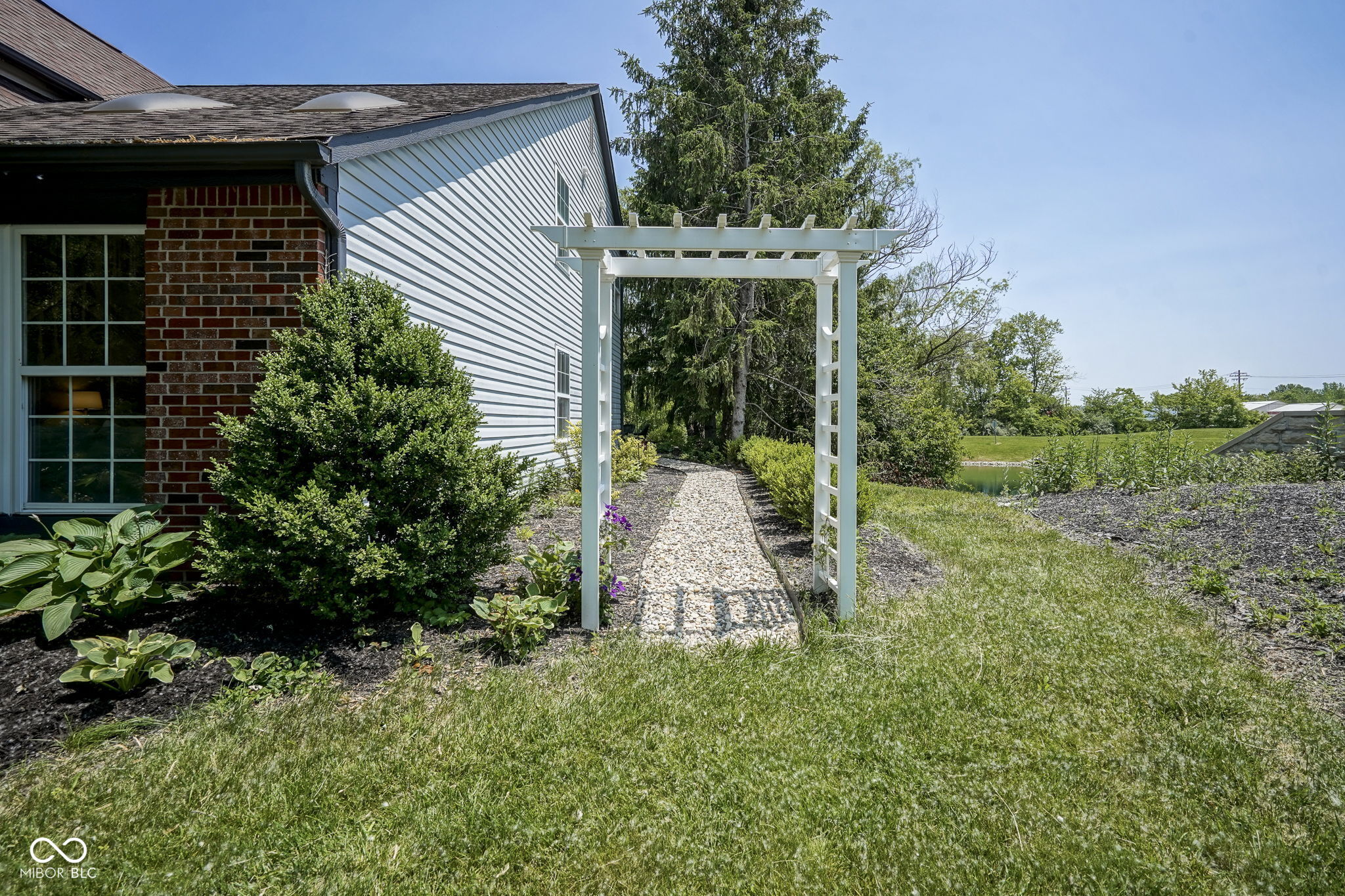 17635 Willow Creek Way