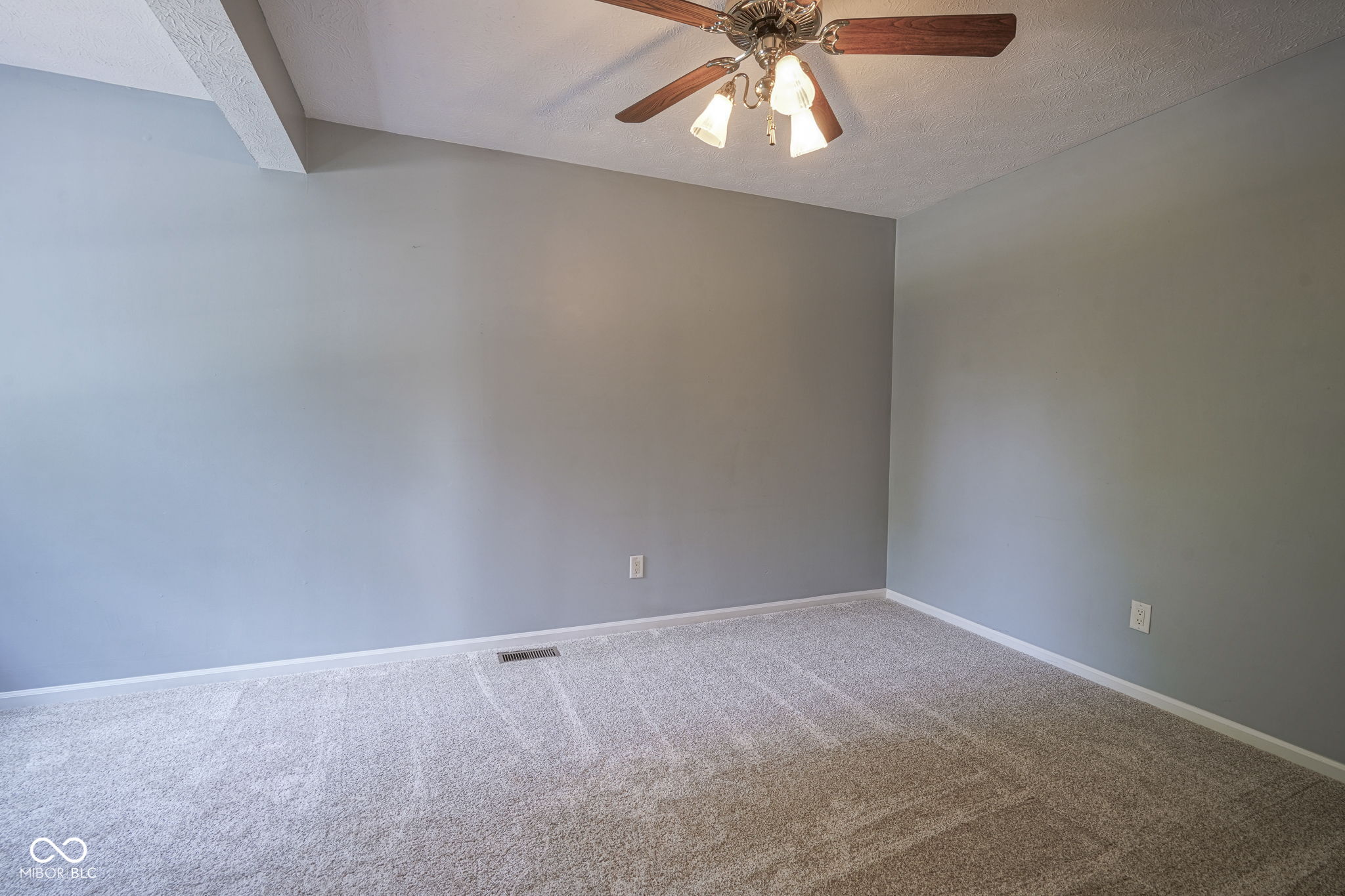 17635 Willow Creek Way