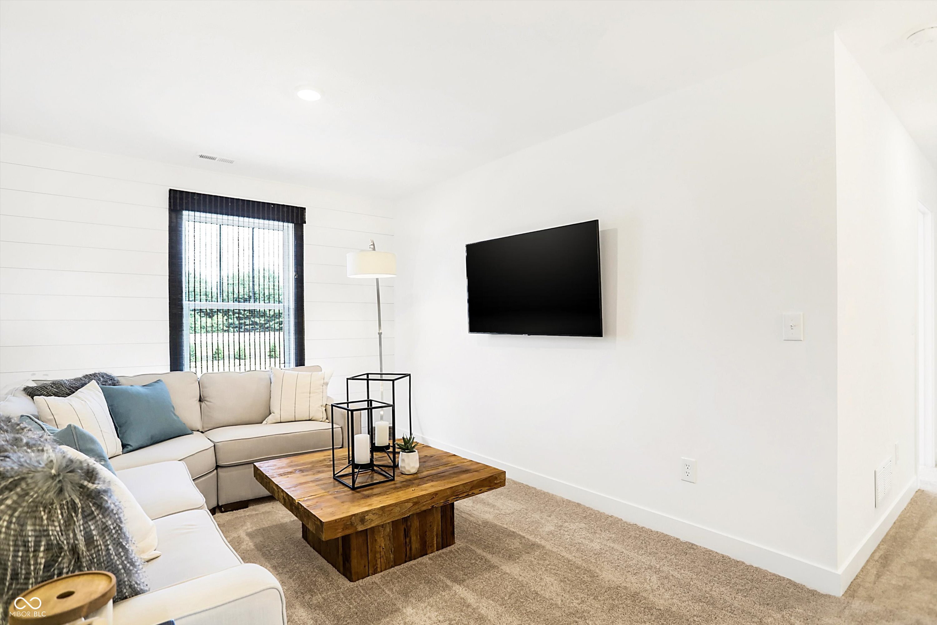 2946 Woods Edge Drive