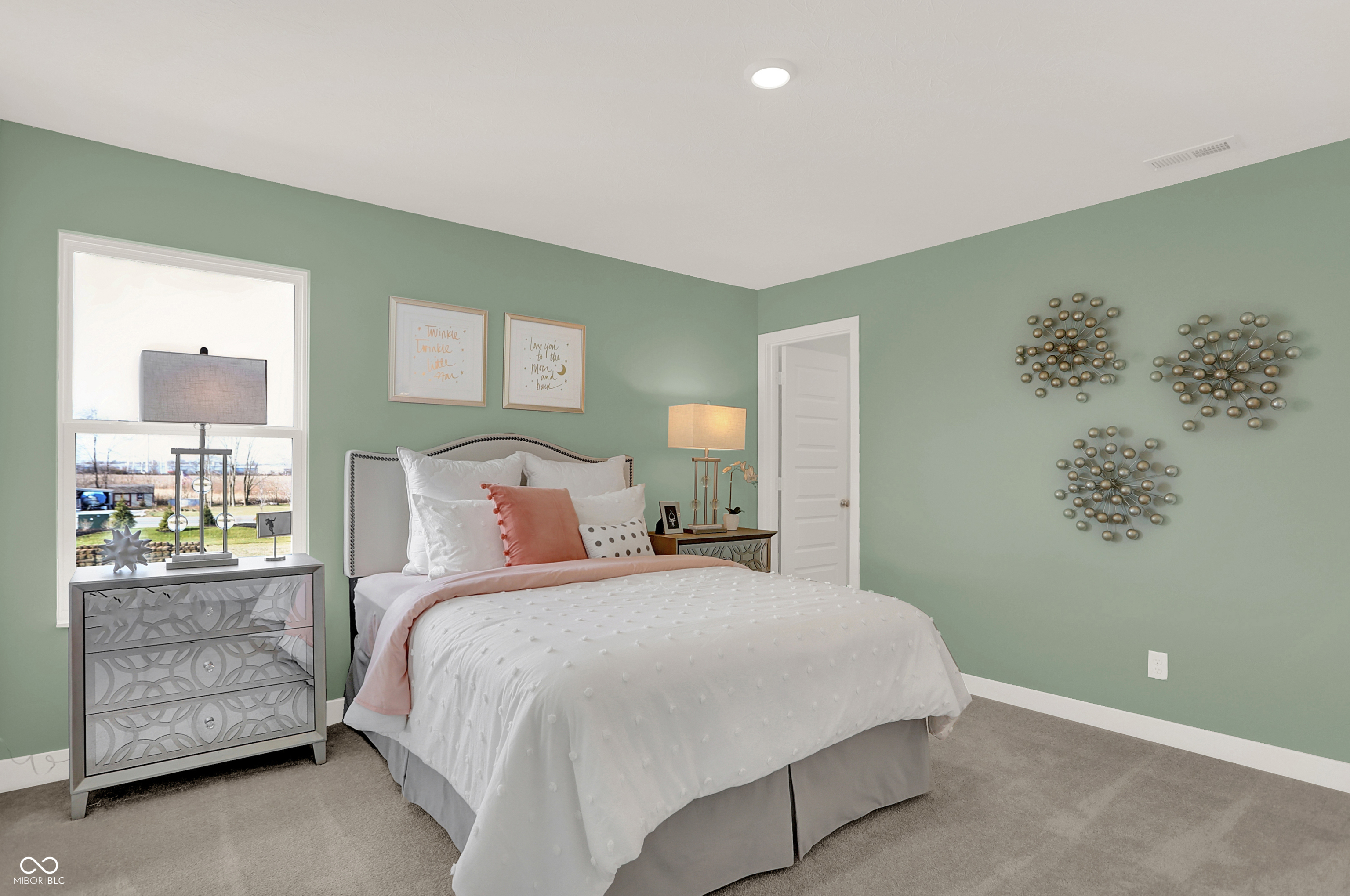 9078 Drakeswood Avenue