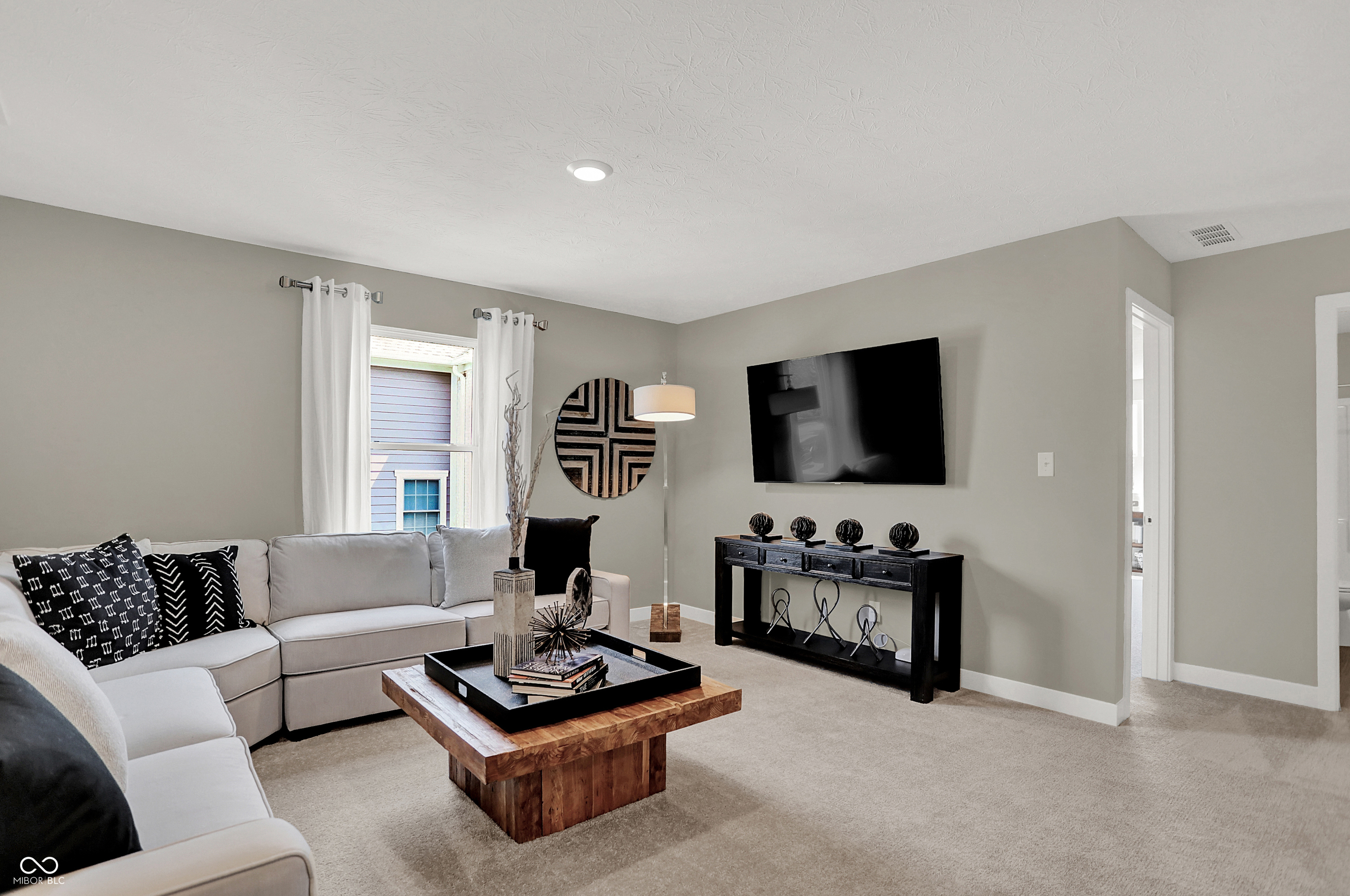 19838 Moorpark Landing