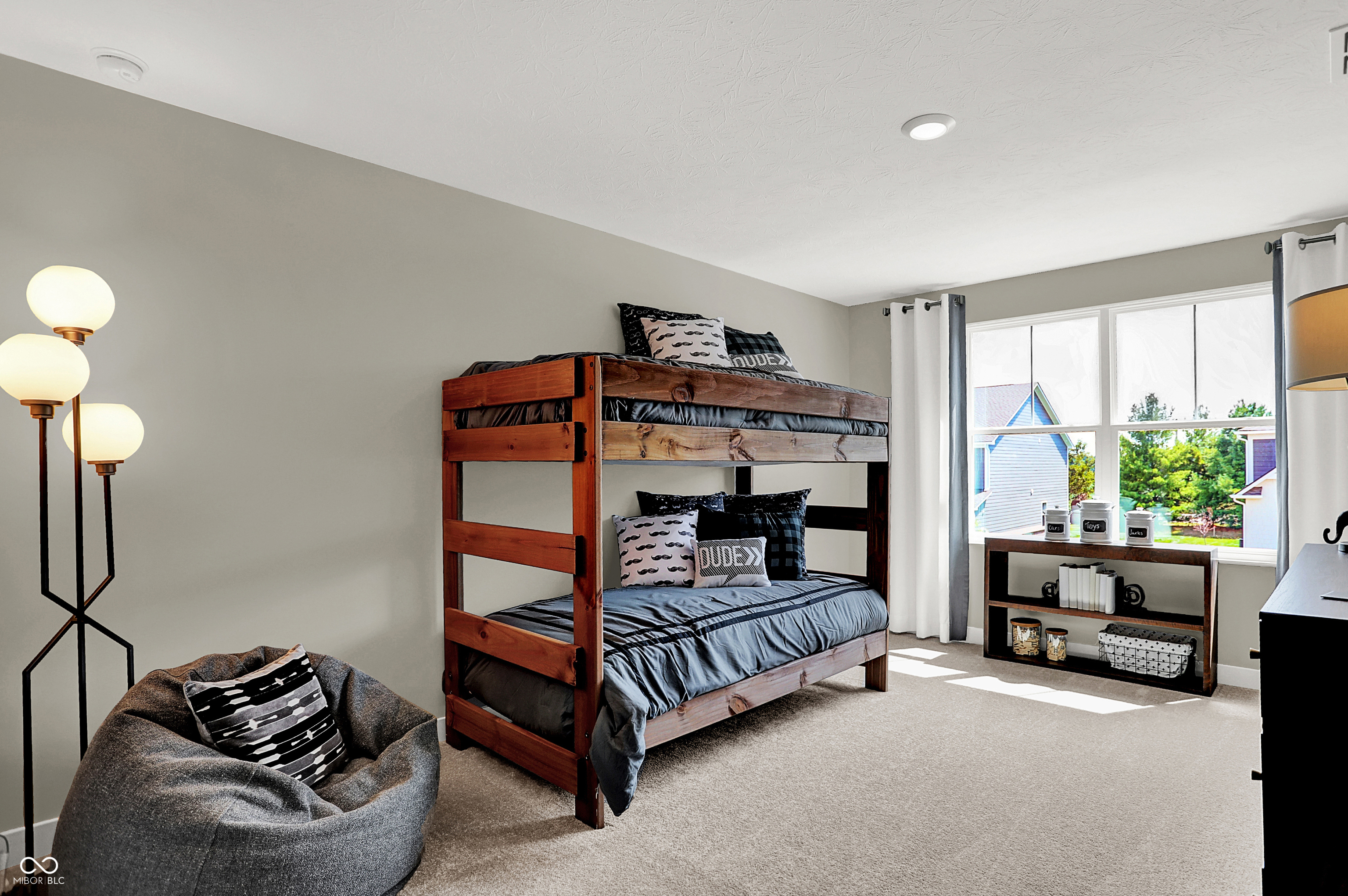 19838 Moorpark Landing