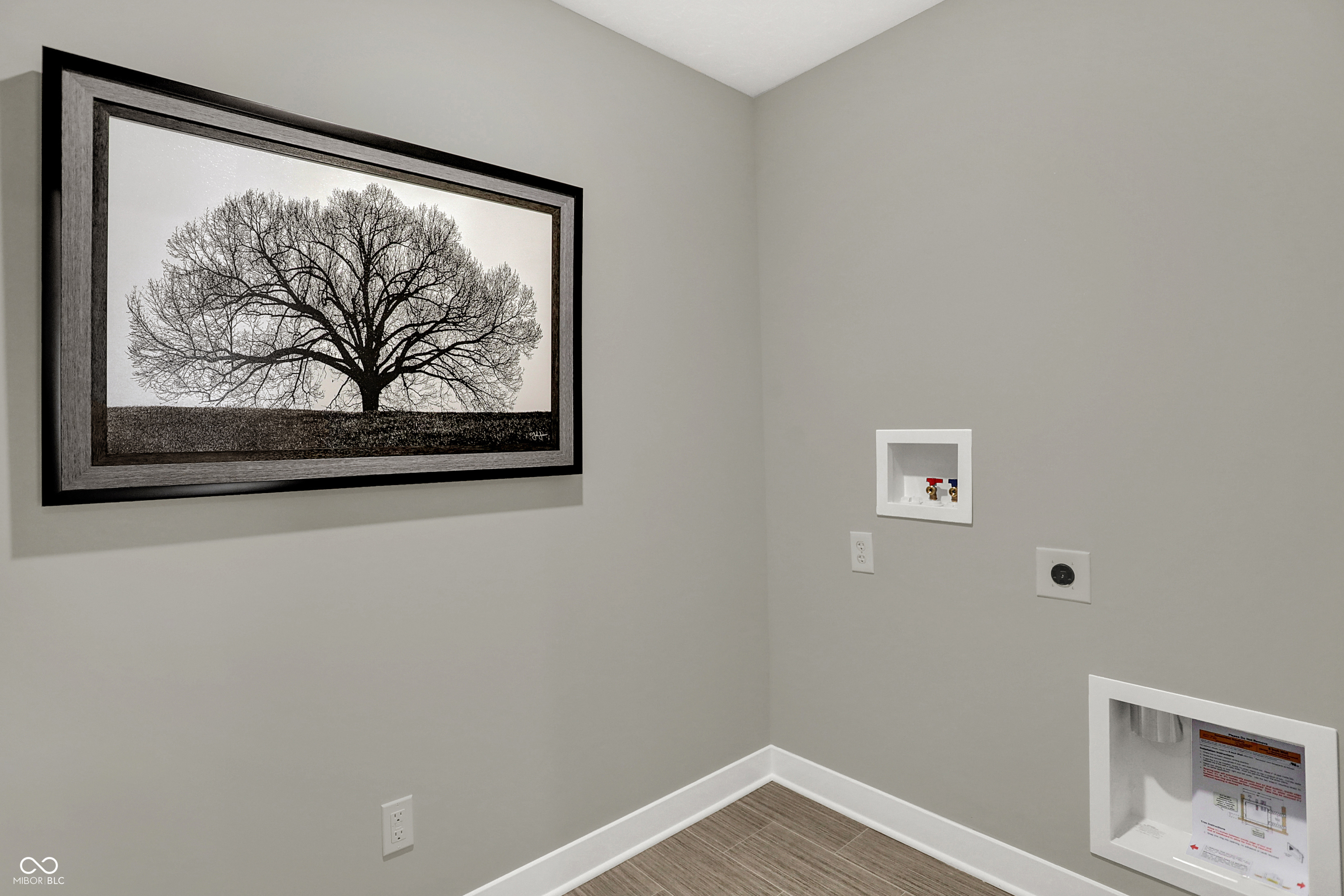19838 Moorpark Landing