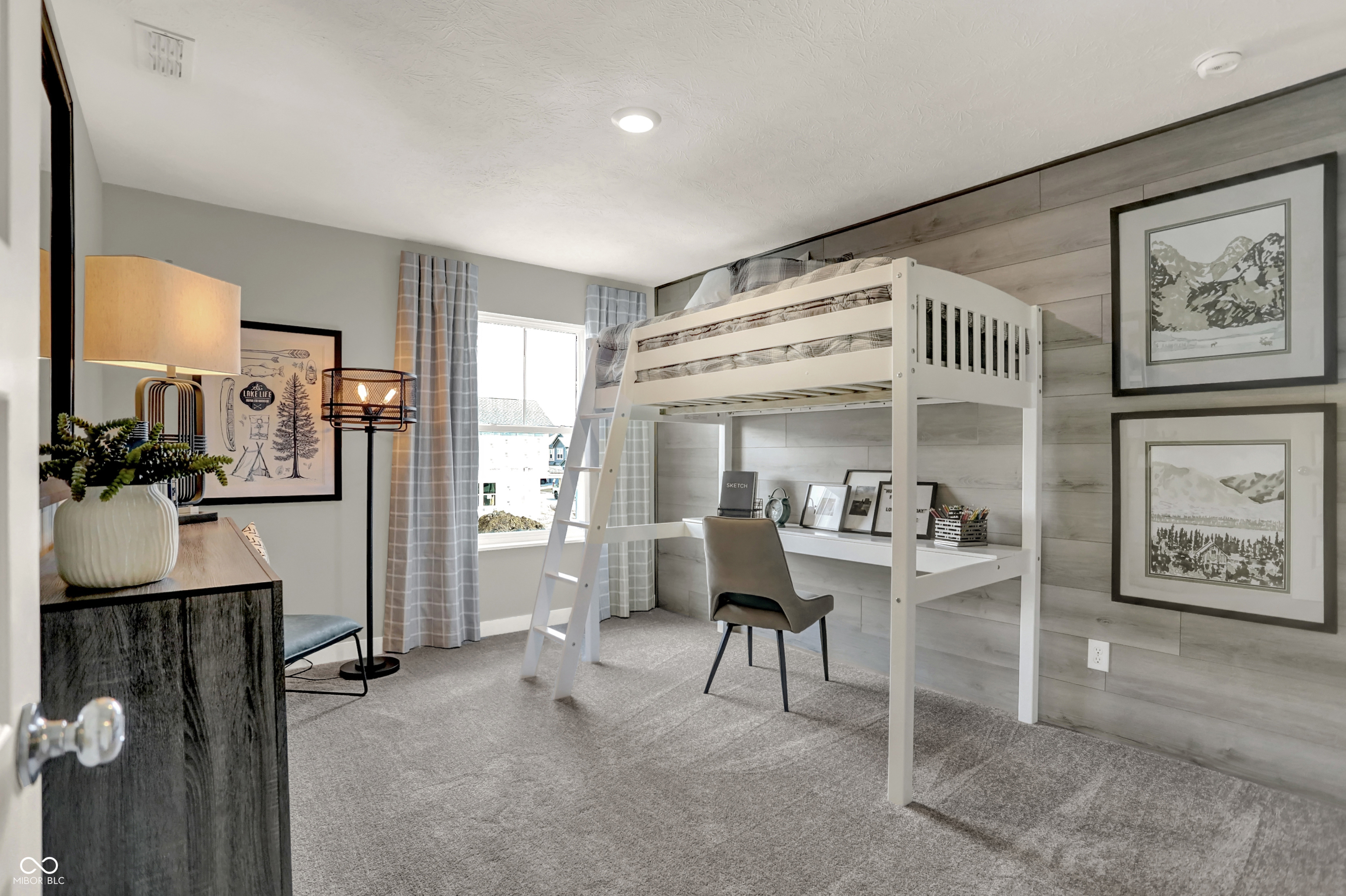 4347 Mendocino Boulevard