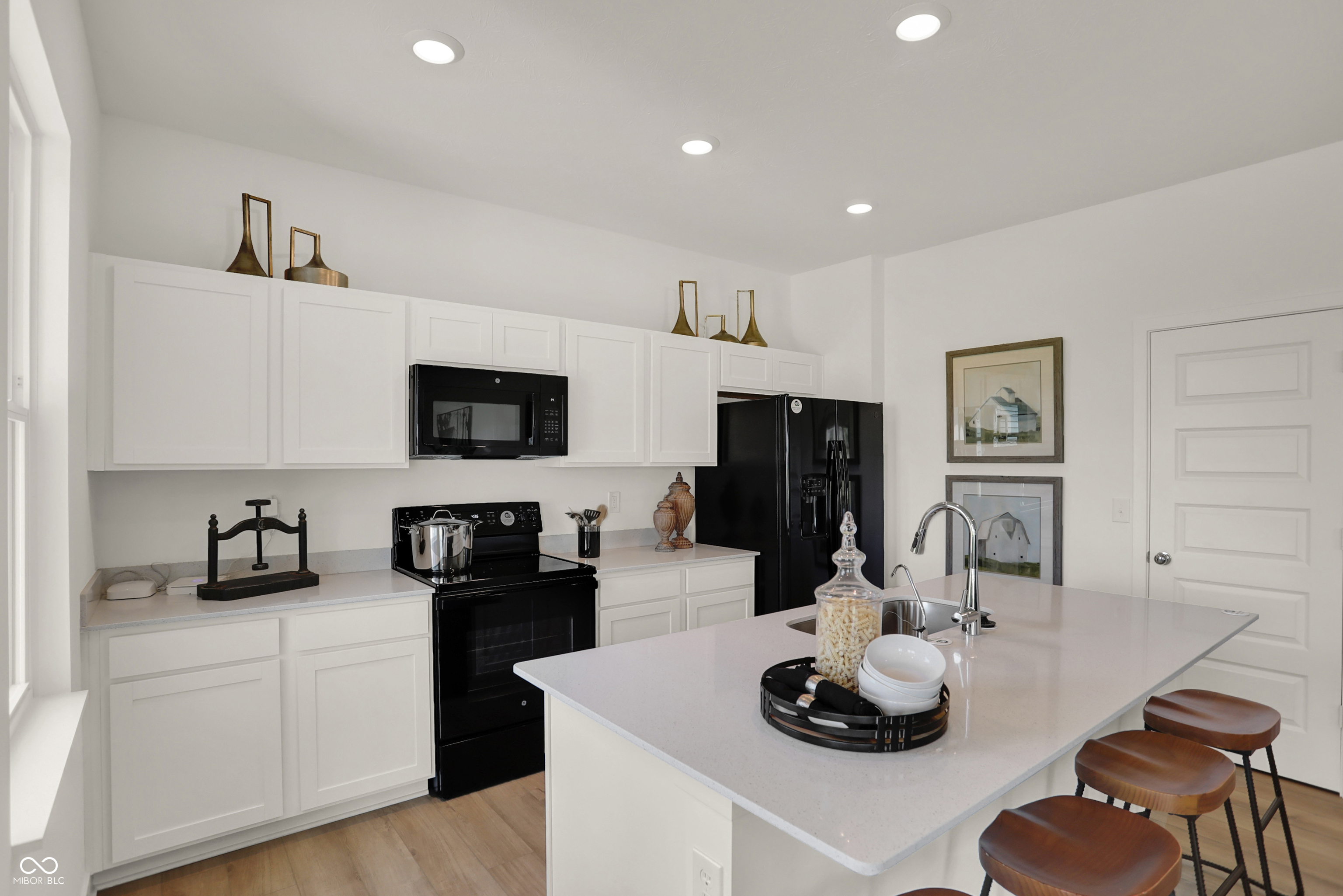 2215 Foothill Drive