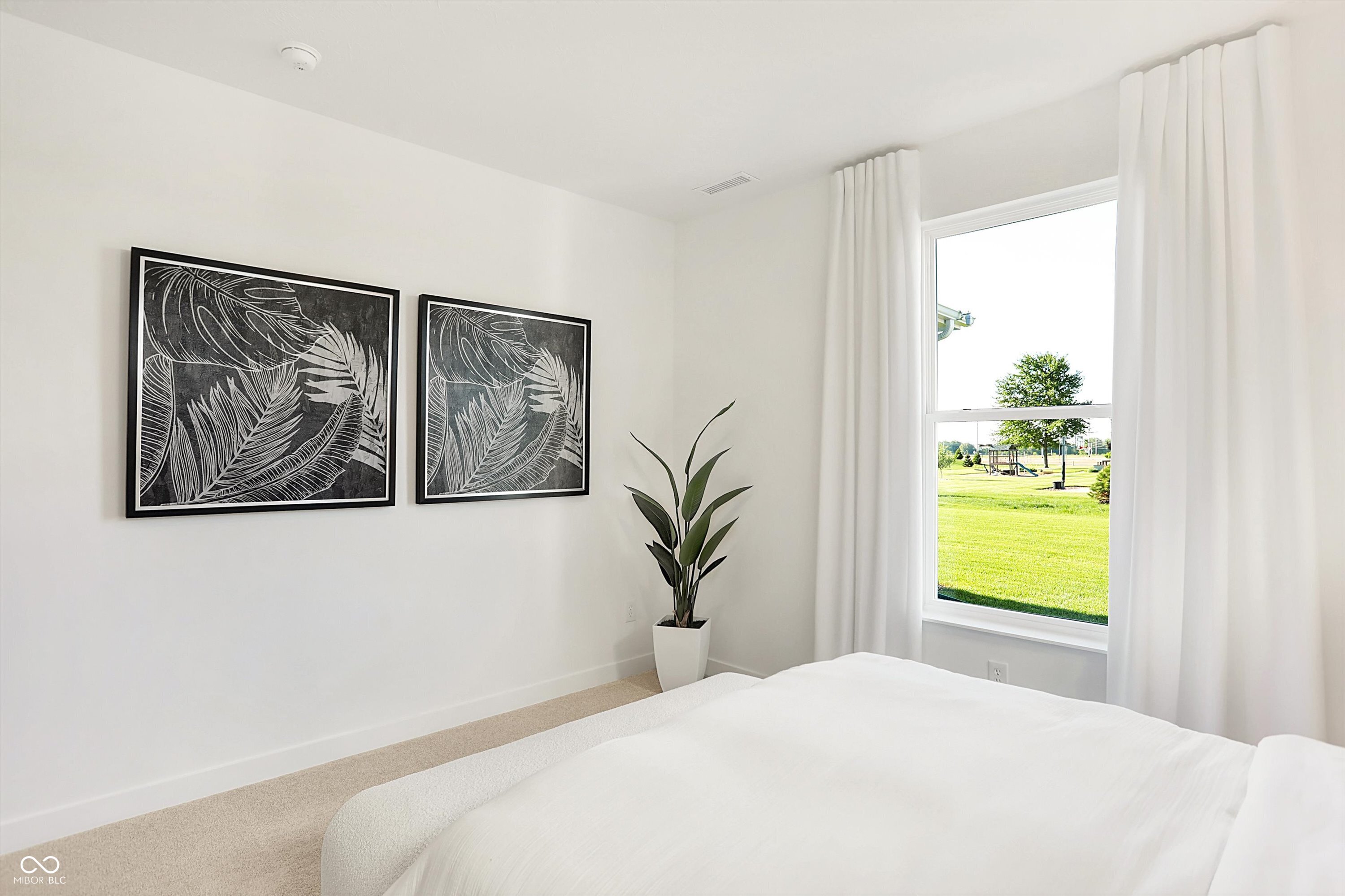 1484 Beyers Street North