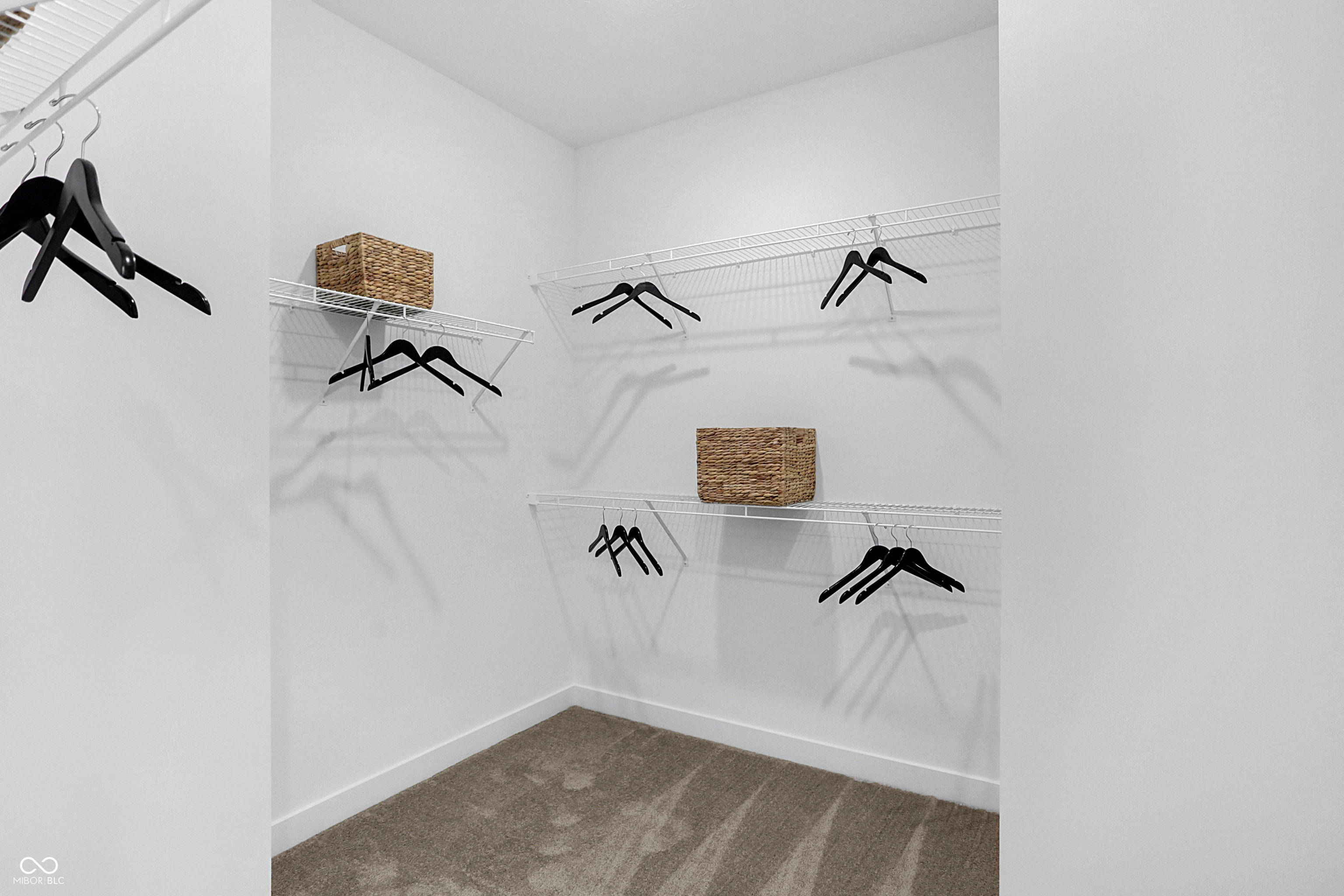 481 Lincoln Circle East