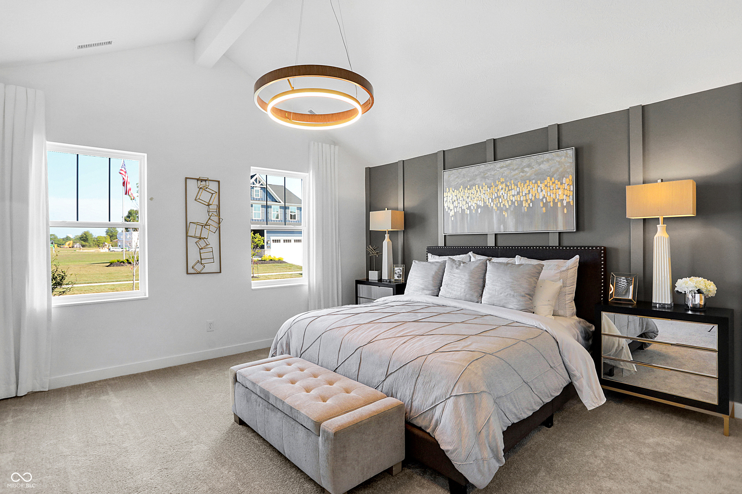 481 Lincoln Circle East