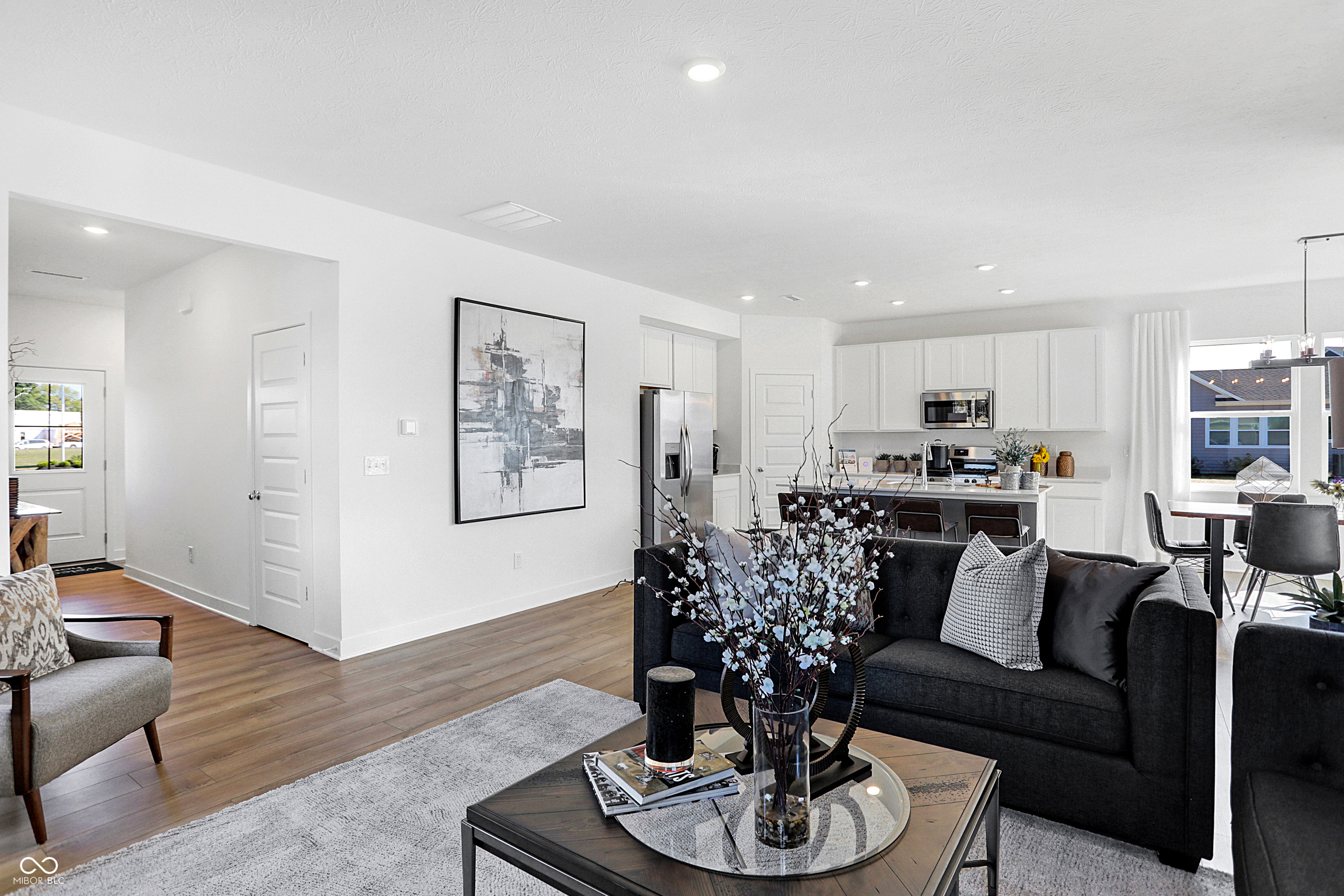 481 Lincoln Circle East