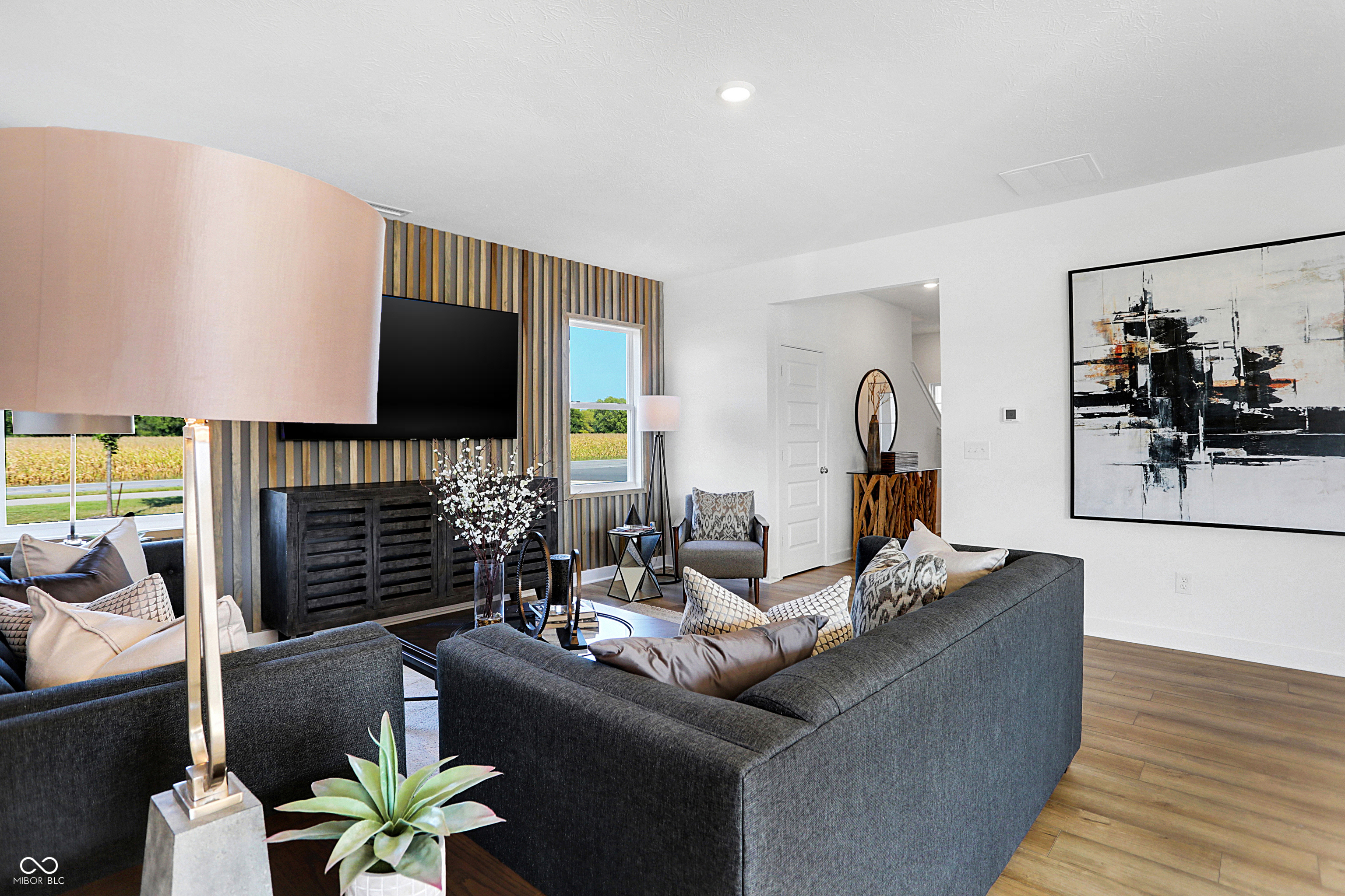 481 Lincoln Circle East