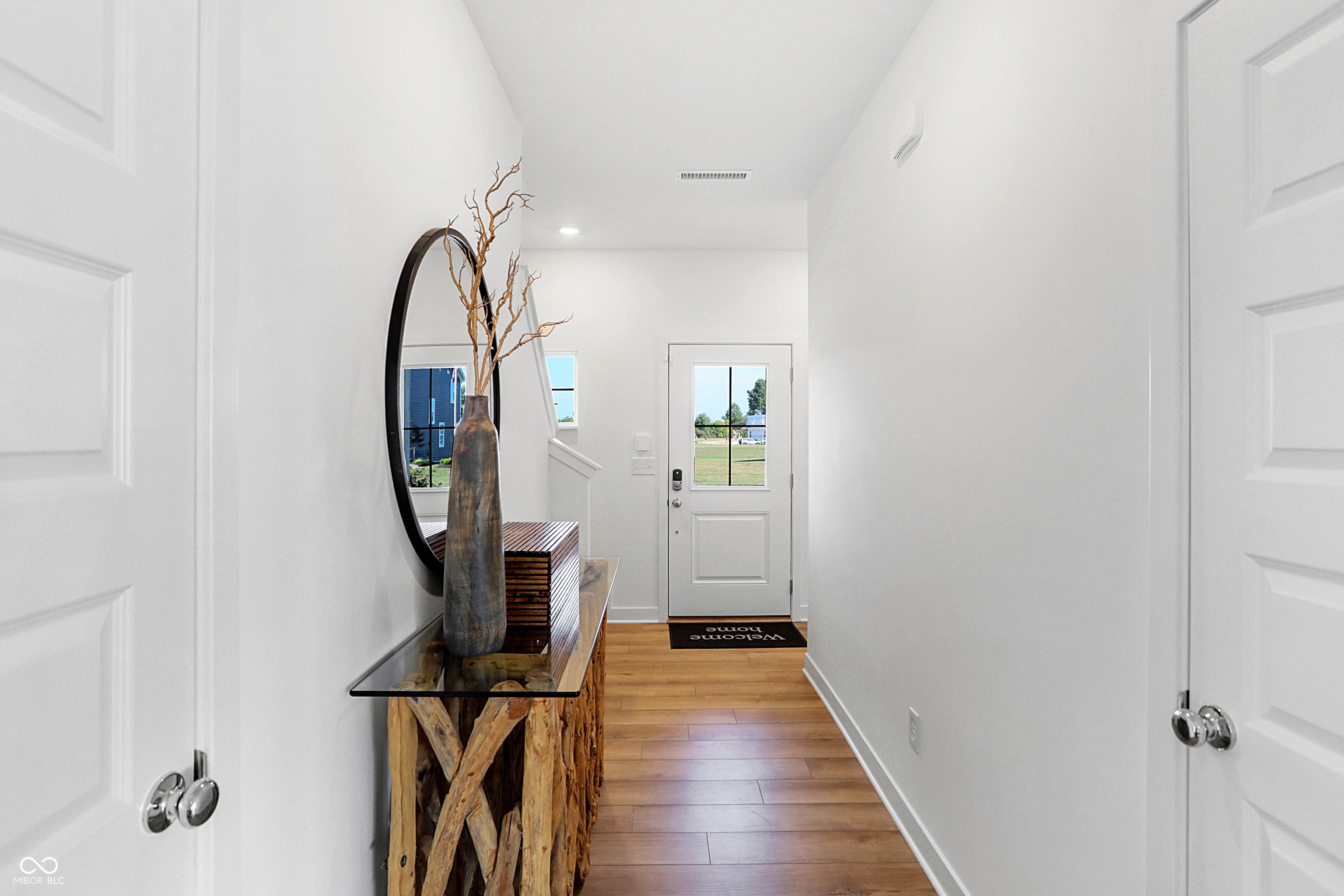 481 Lincoln Circle East