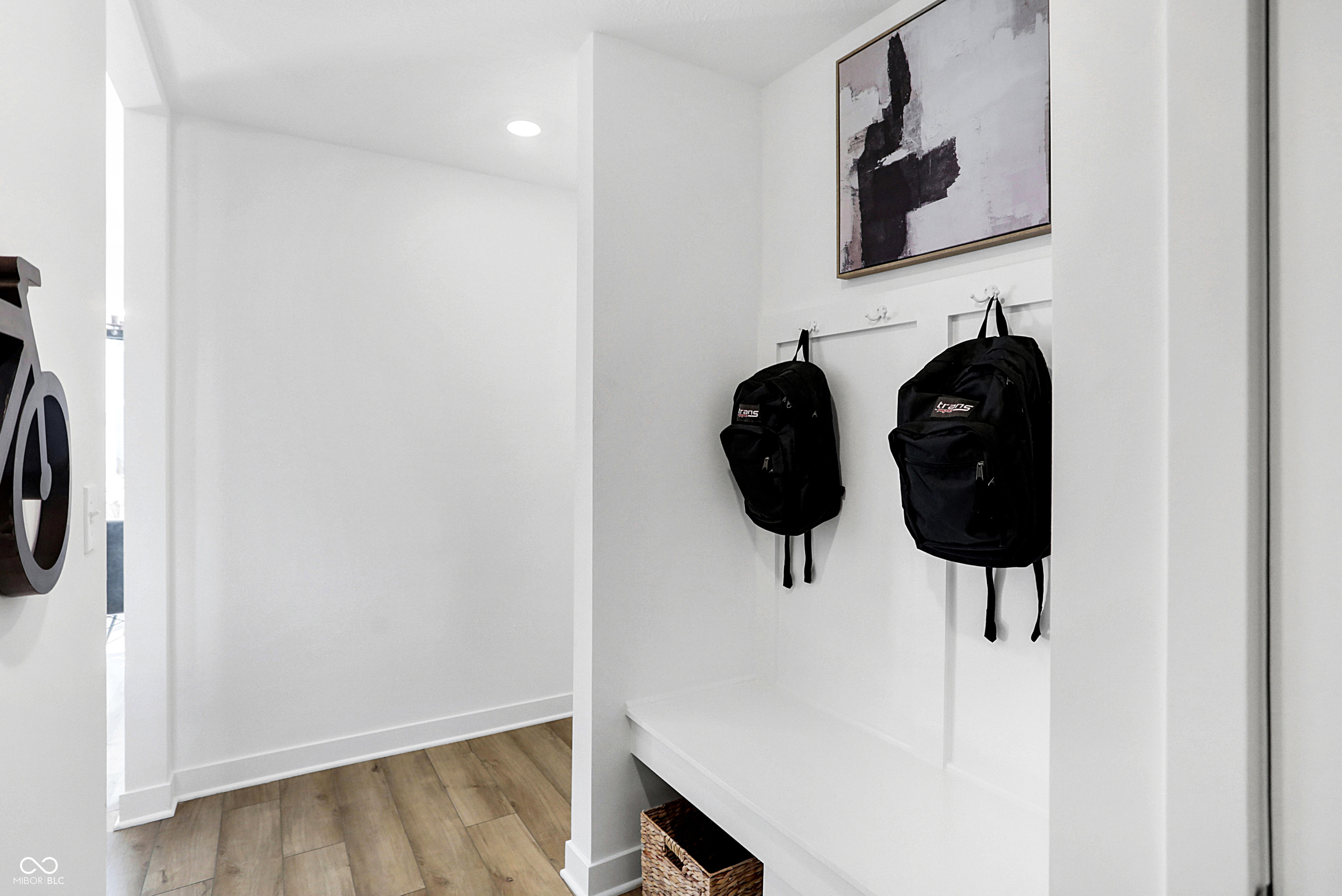 481 Lincoln Circle East