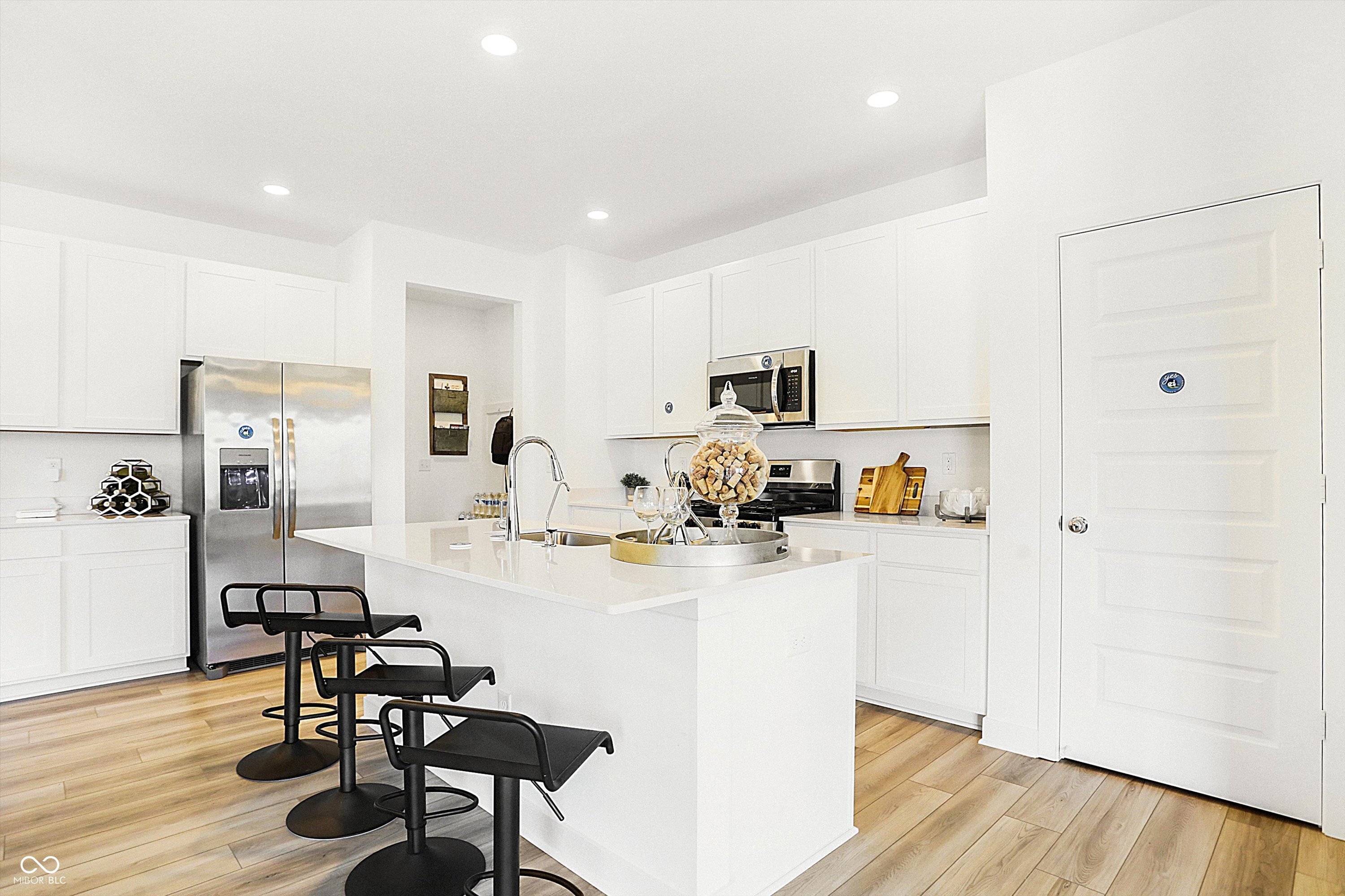 8833 Alexander Ridge Drive