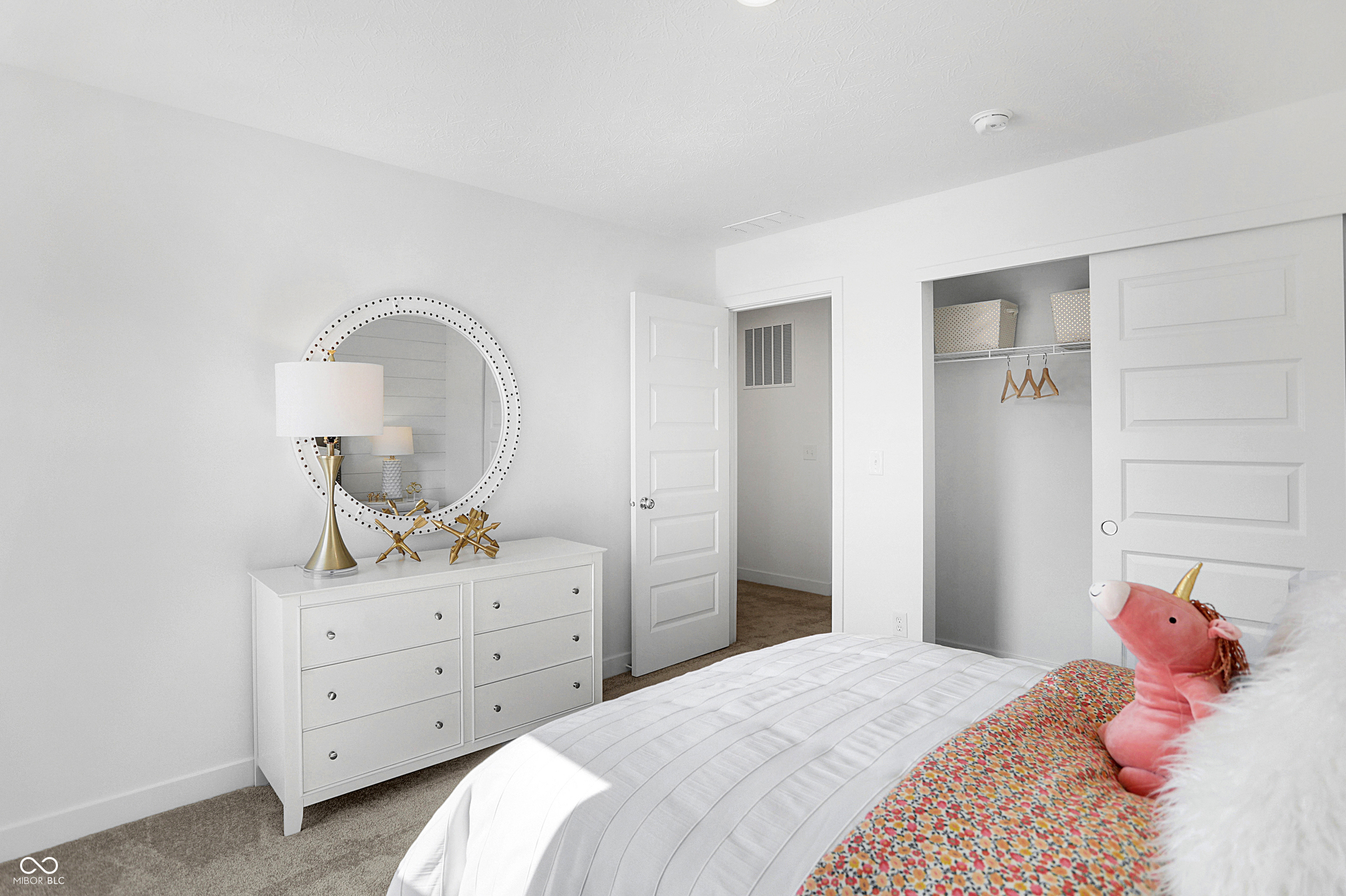 455 Lincoln Circle East