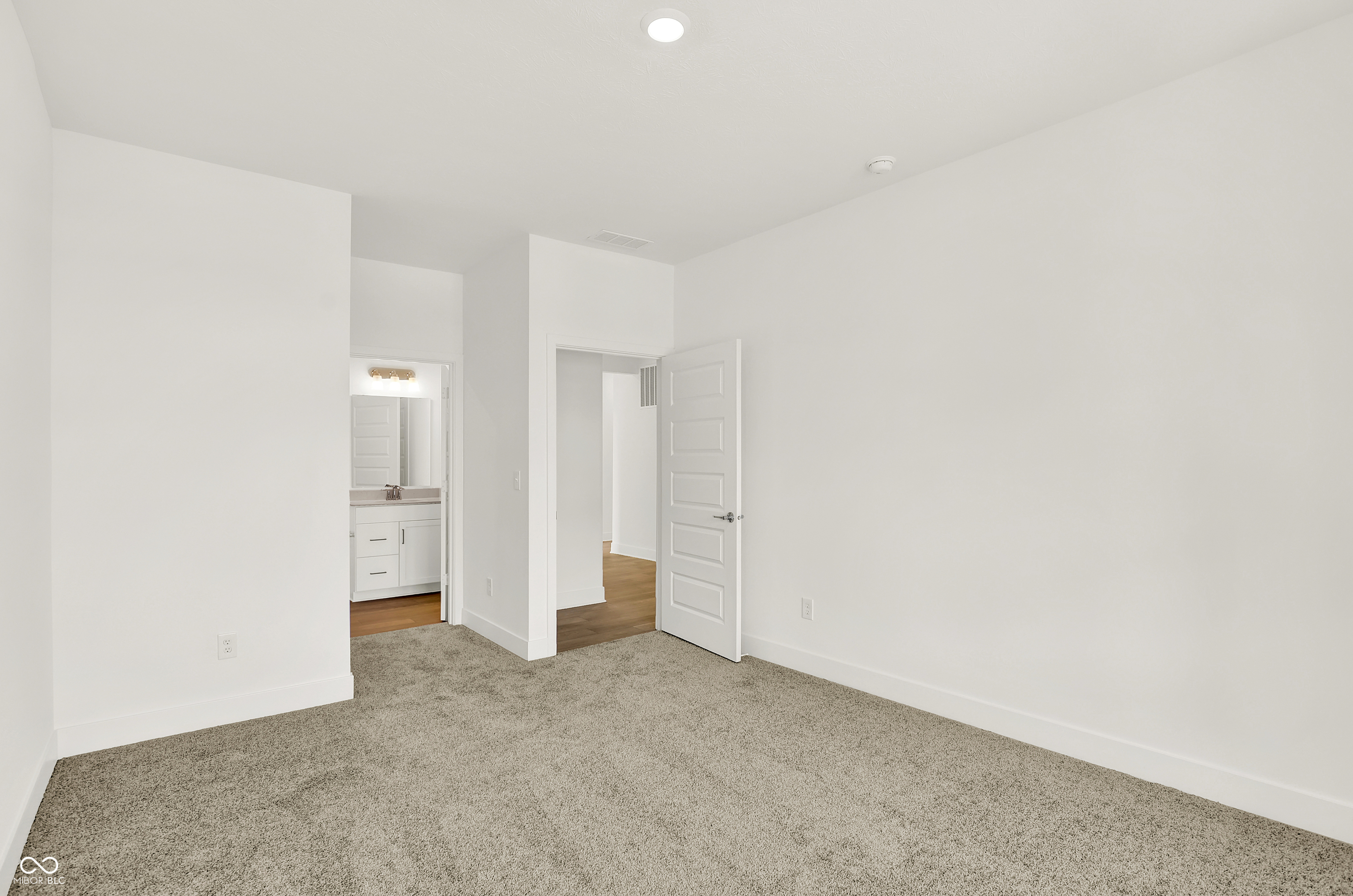 5047 Foxley Park Lane