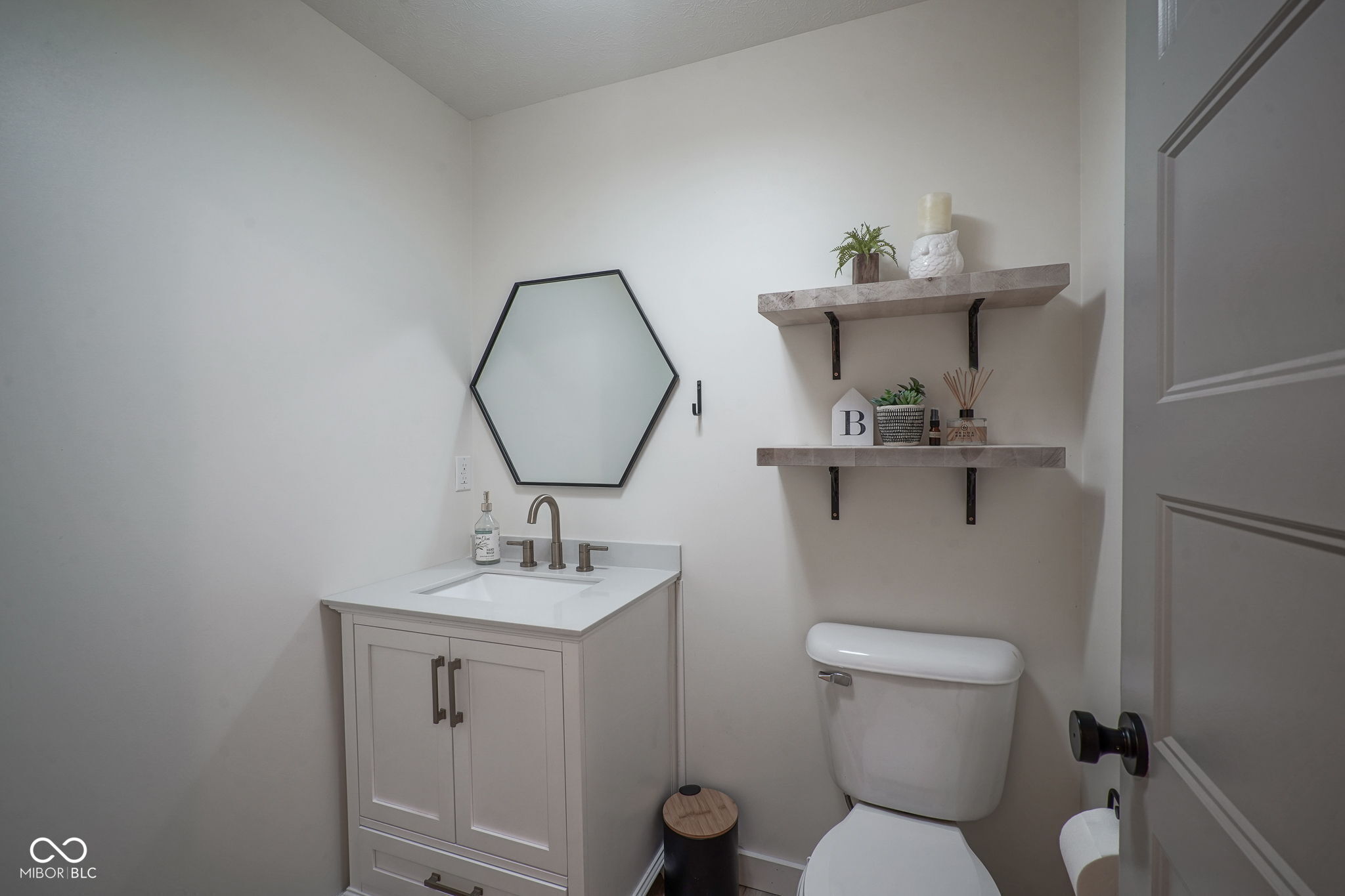 15736 Lawton Square Drive