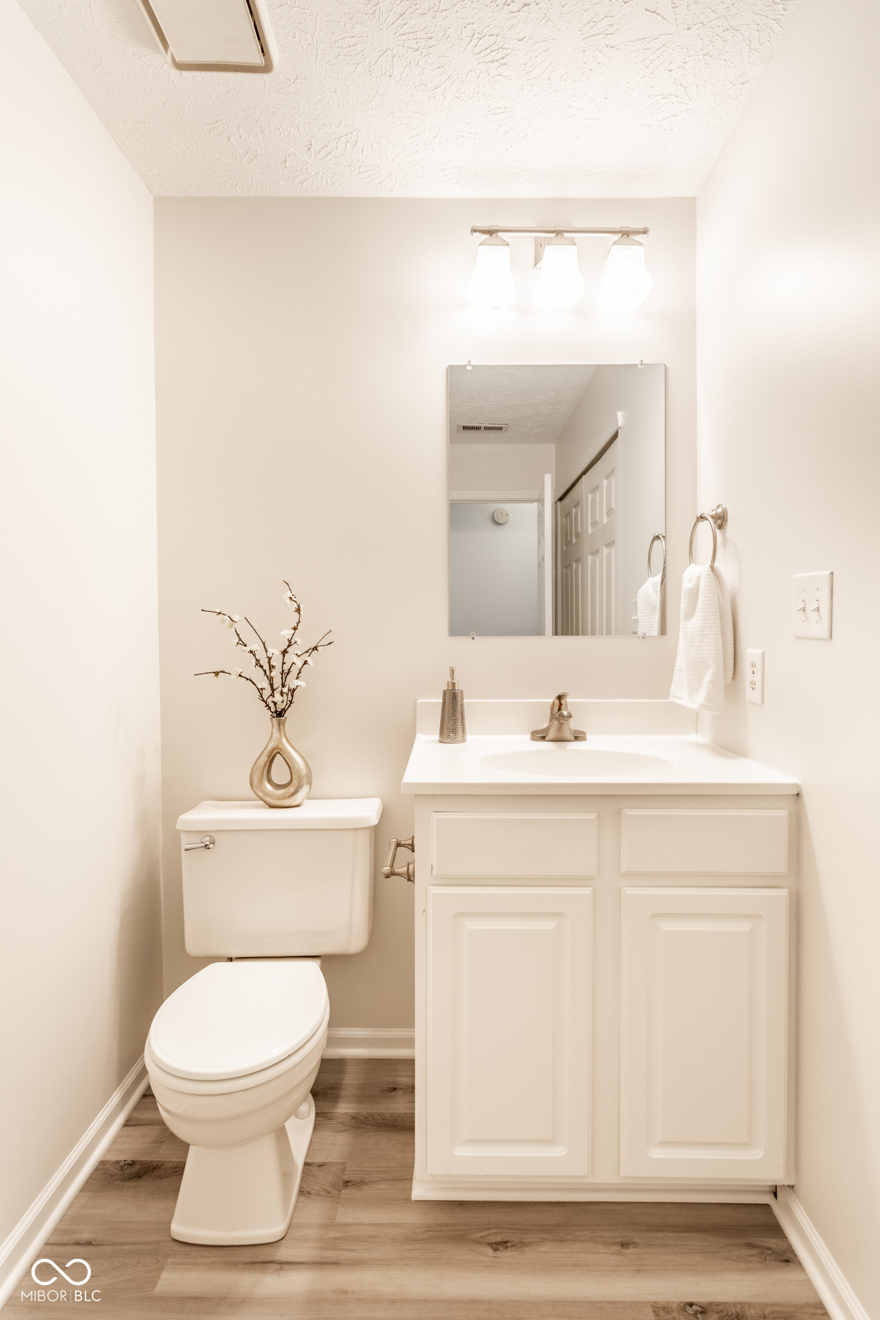 9677 Pine Ridge E Drive