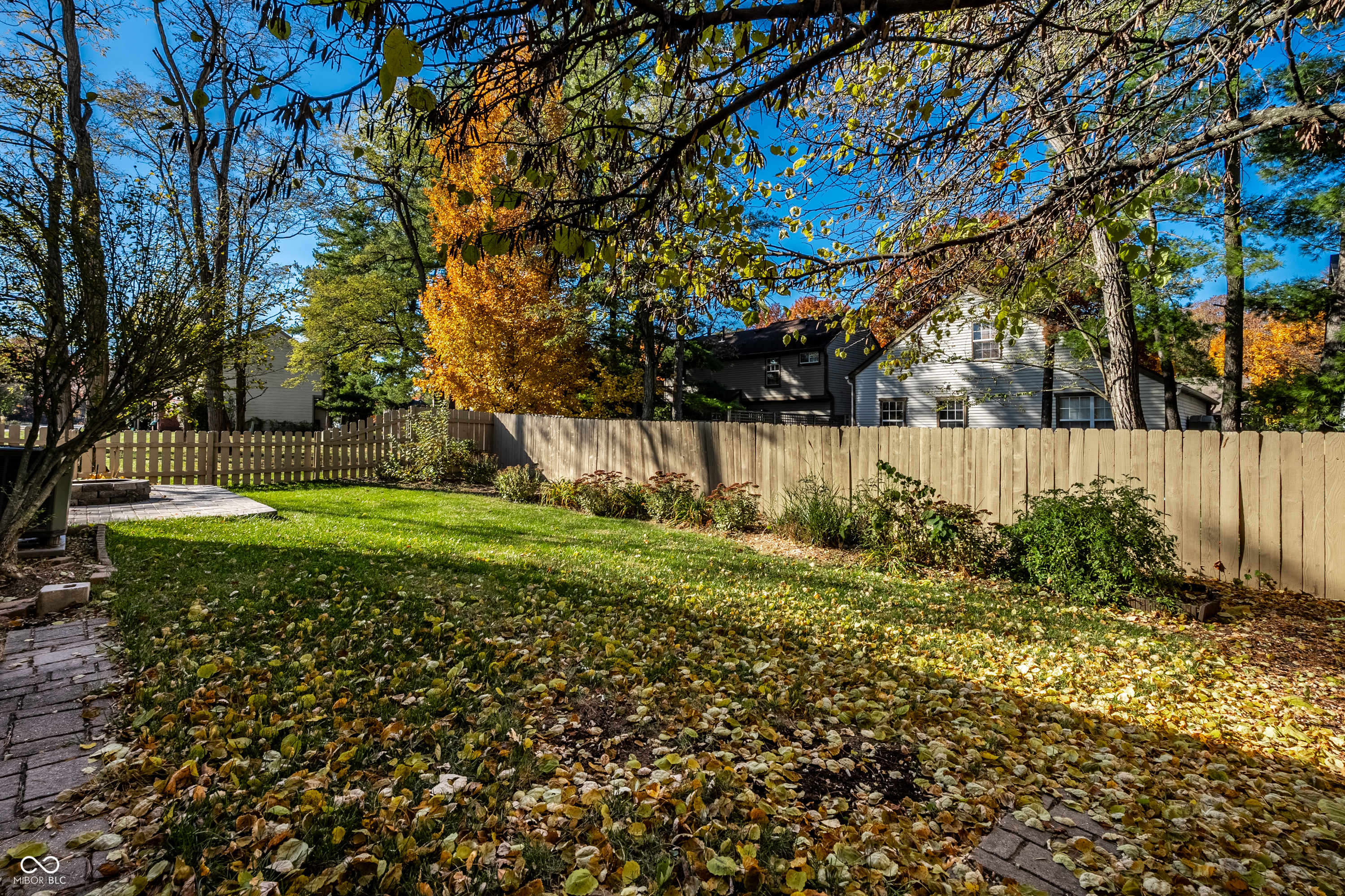 9677 Pine Ridge E Drive