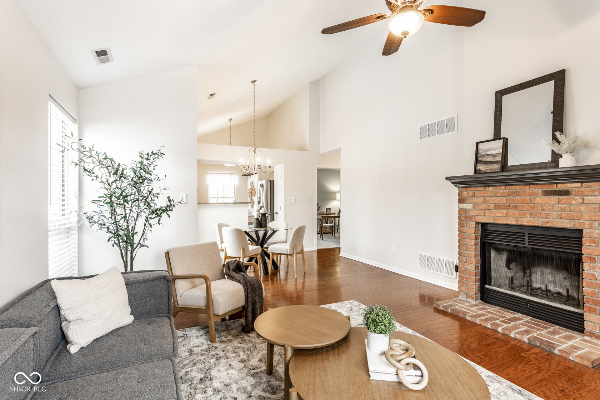 9677 Pine Ridge E Drive