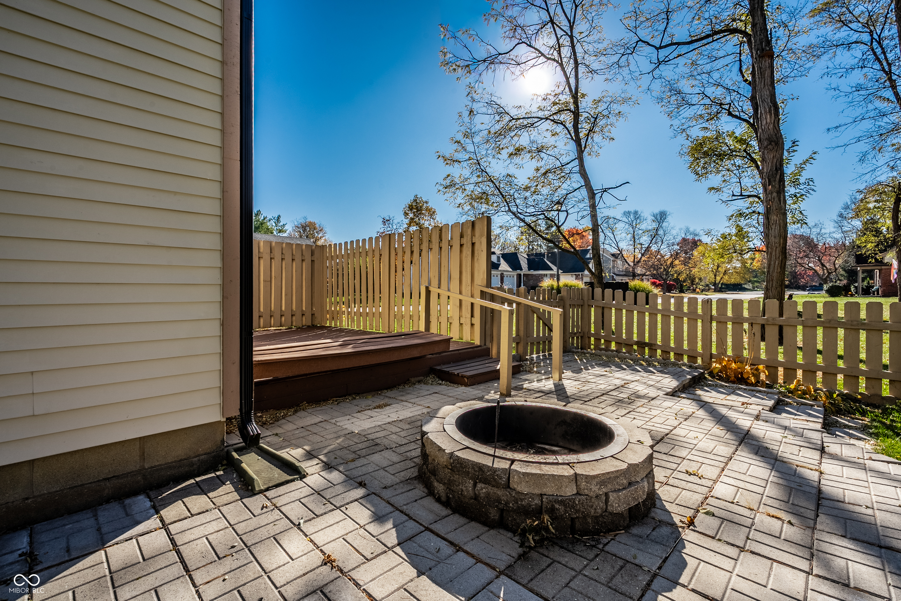 9677 Pine Ridge E Drive