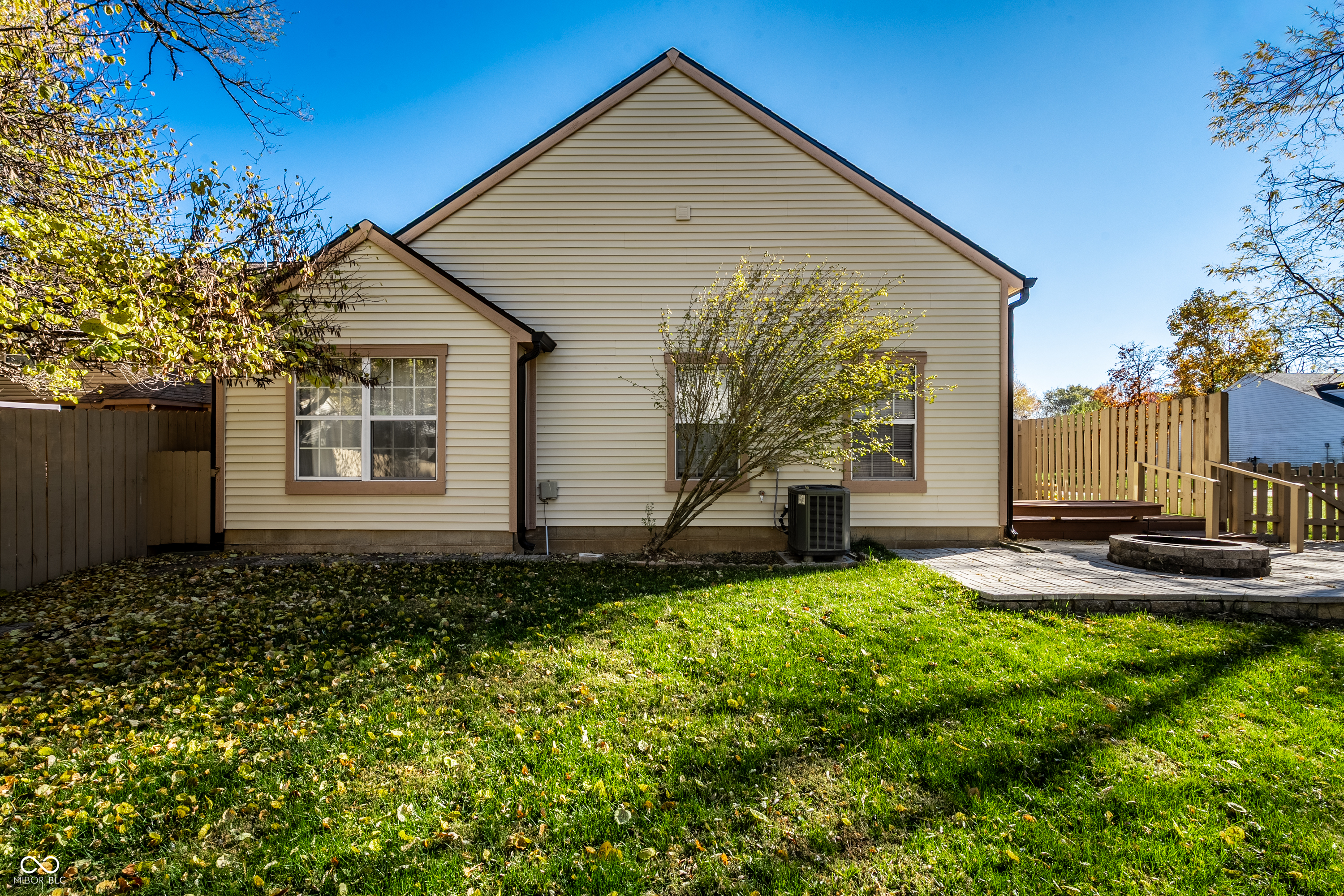 9677 Pine Ridge E Drive