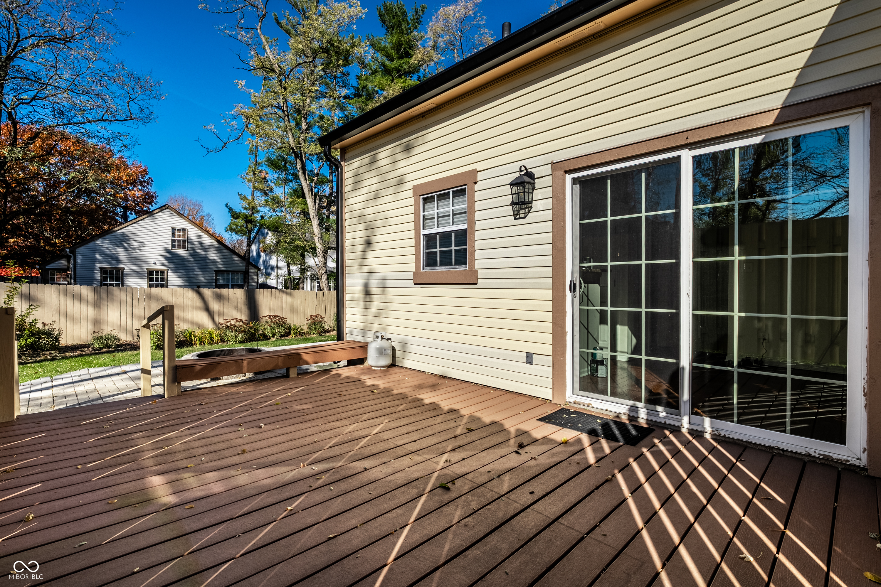 9677 Pine Ridge E Drive