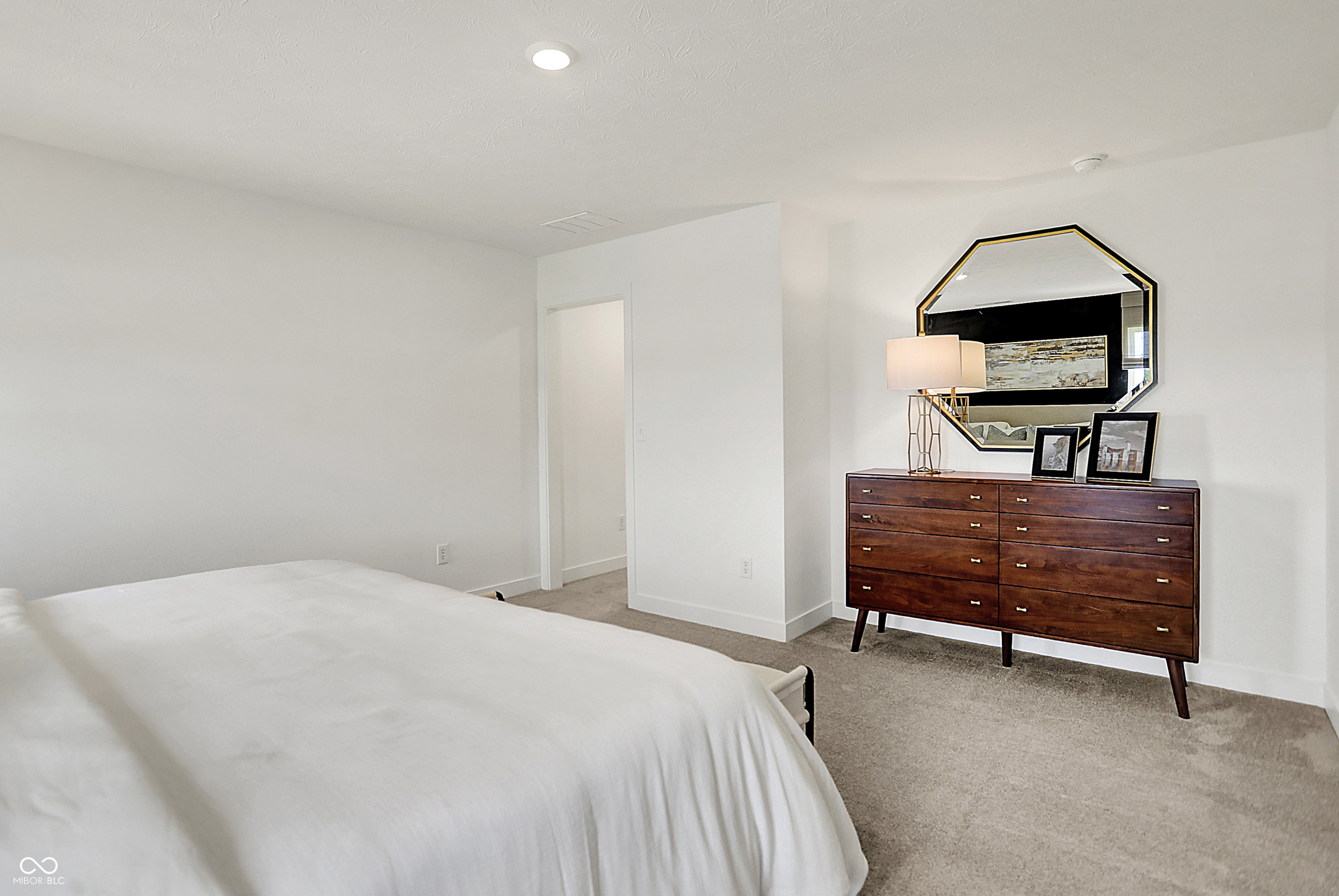 2837 Woods Edge Drive